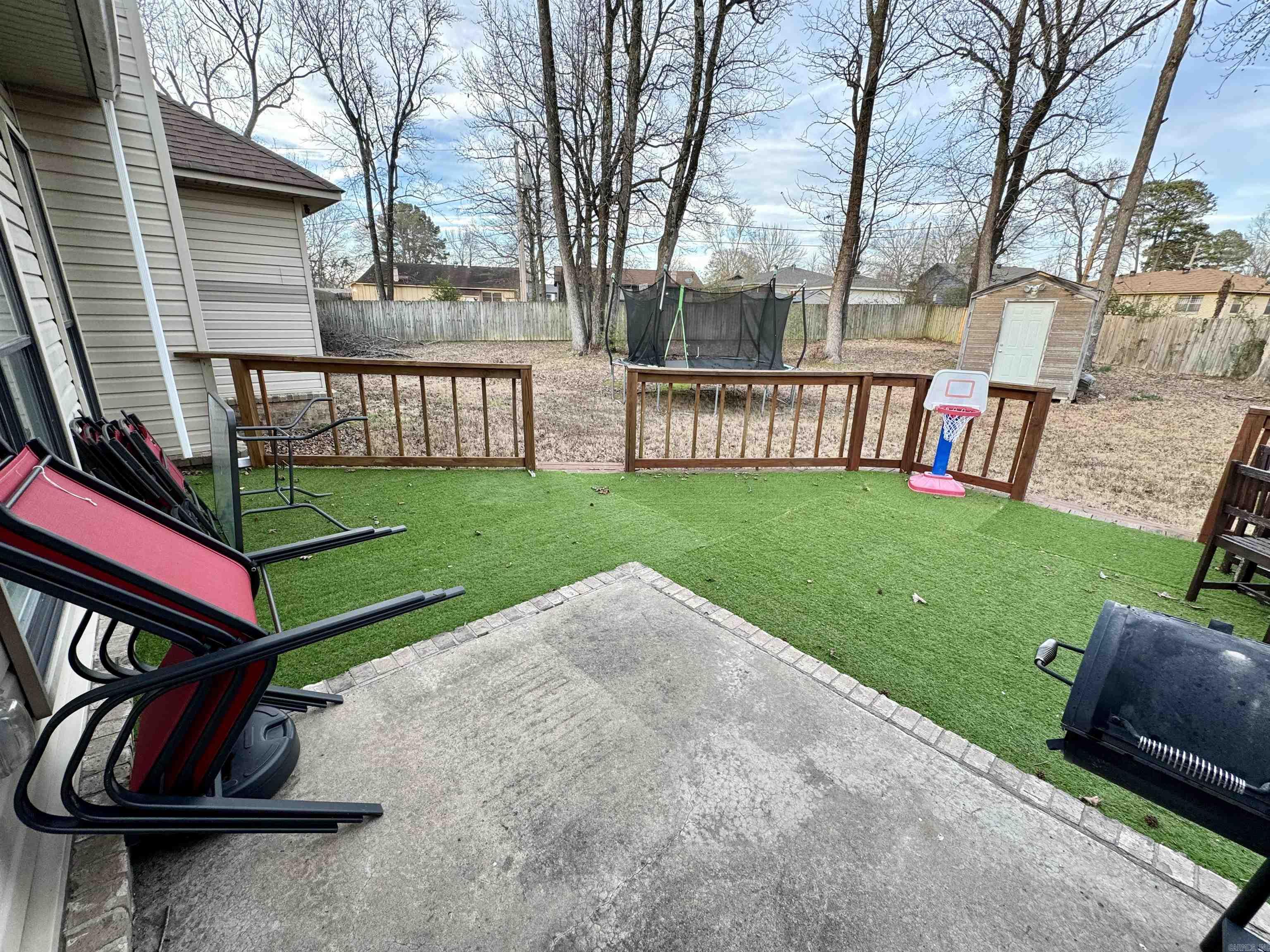 MYSTERY WOODS - Residential