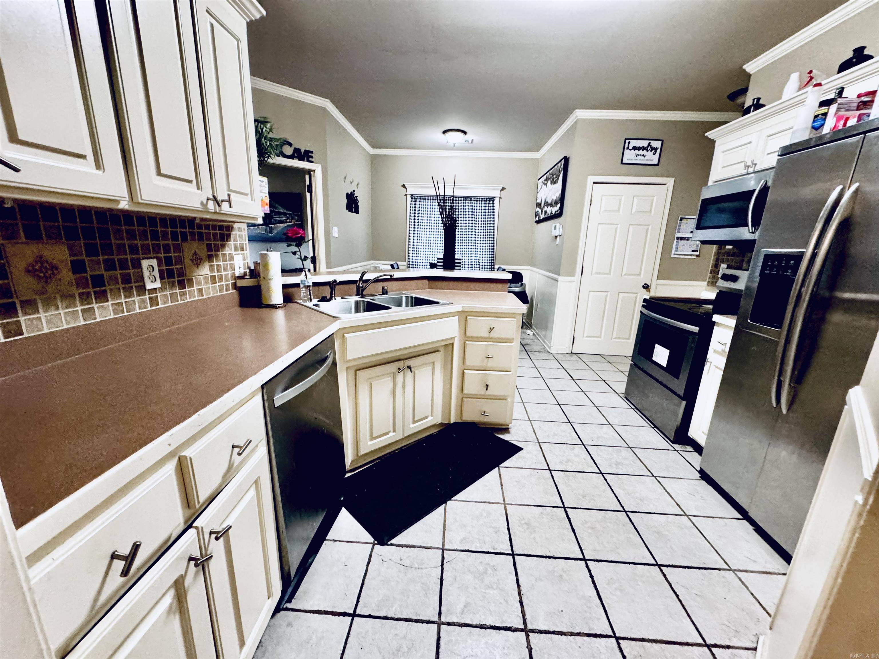 MYSTERY WOODS - Residential