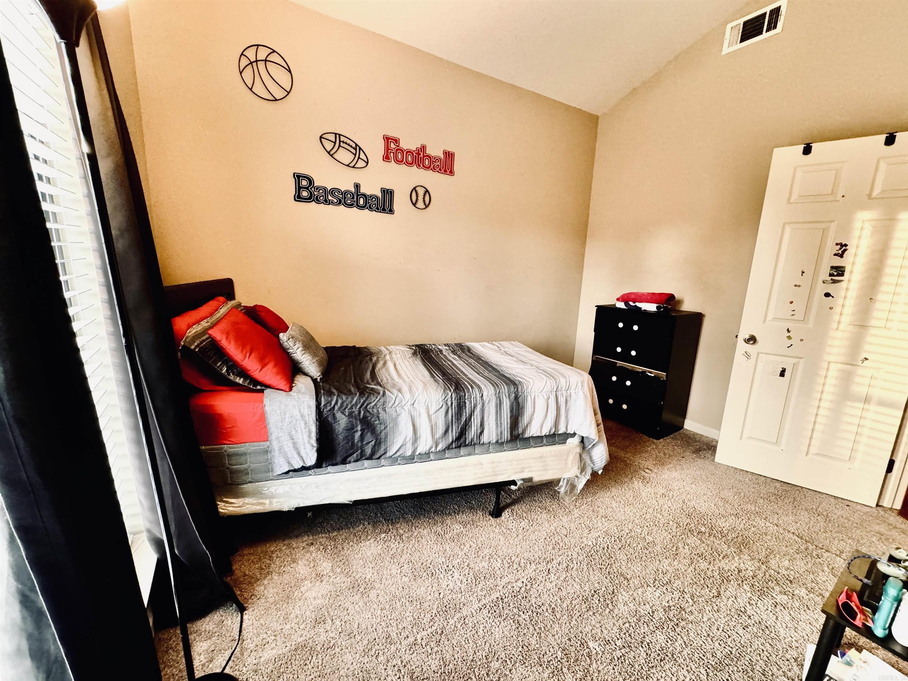 MYSTERY WOODS - Residential