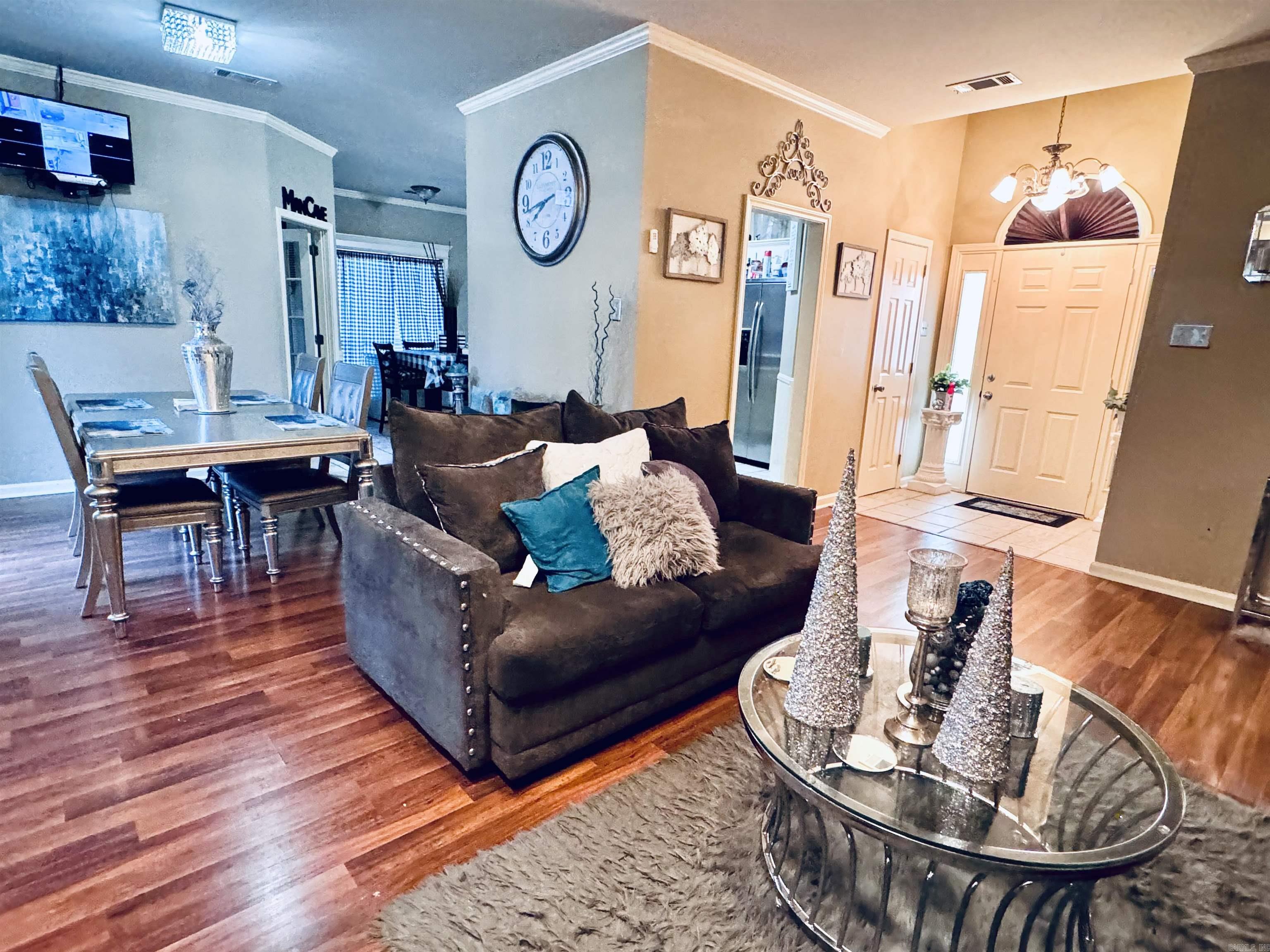 MYSTERY WOODS - Residential