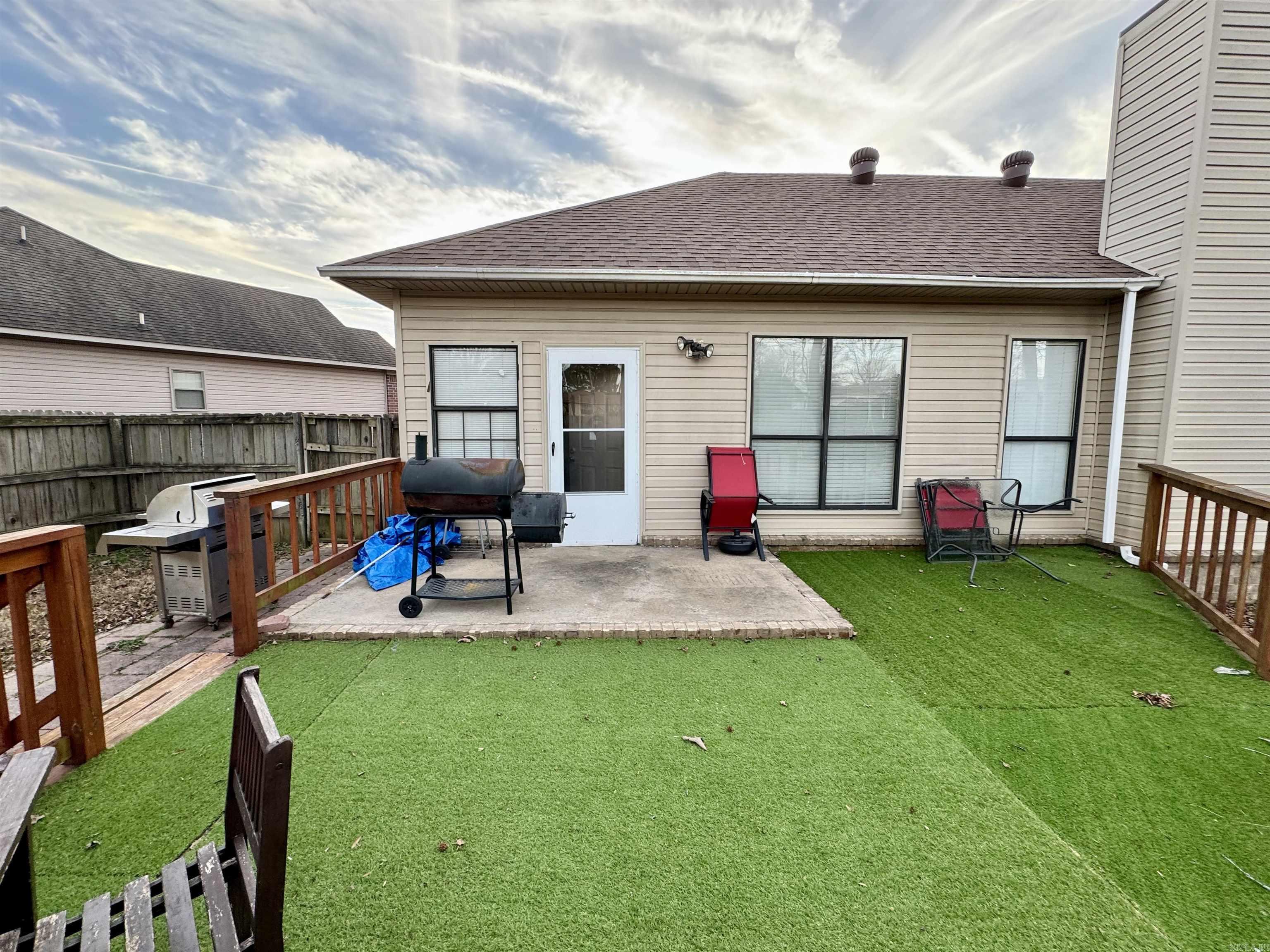 MYSTERY WOODS - Residential