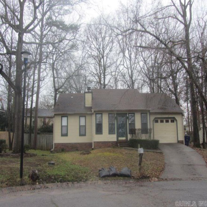 2 bedroom 2 bath house on cul-de-sac. Spacious rooms, walk-in closets, lots of storage. Eat in kitchen, laundry hook-ups, huge fenced-in backyard with platform deck. $35 application fee. $1000 deposit. Pets will be considered with $300 non-refundable pet fee. Tenant is responsible for all utilities and lawn maintenance.