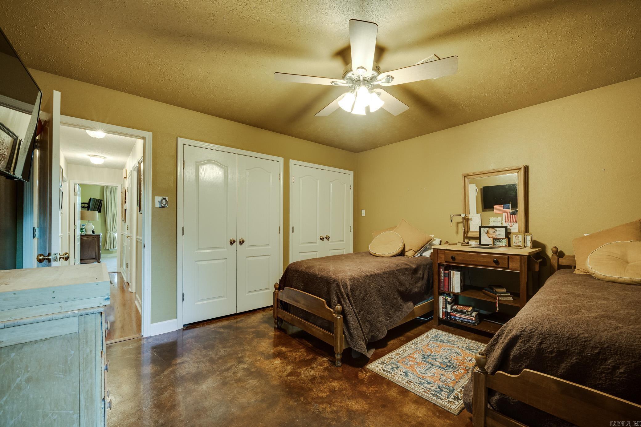 KROOKED KREEK - Residential