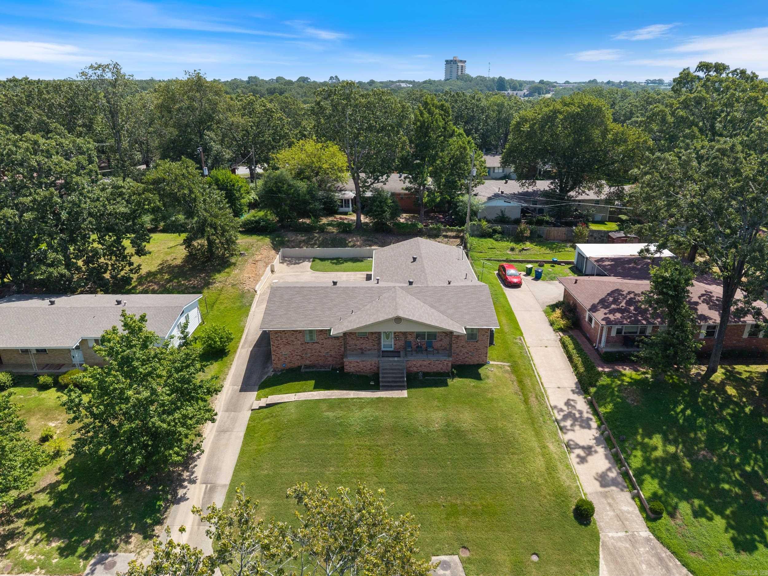 LAKEWOOD - Residential