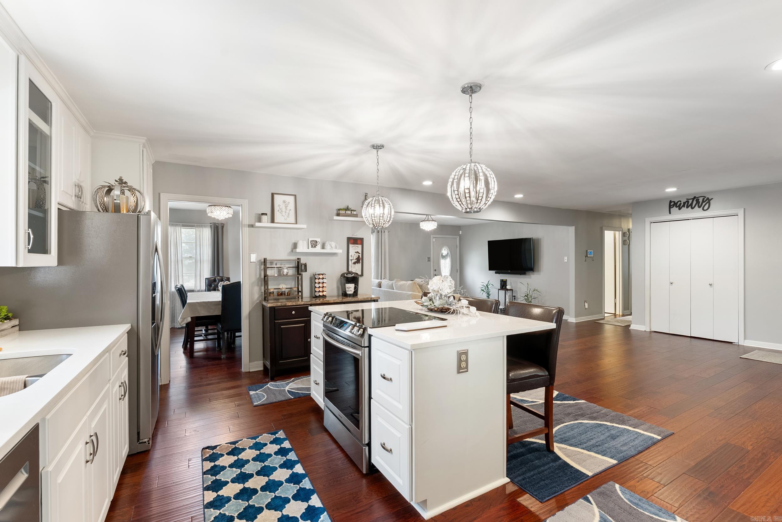 LAKEWOOD - Residential