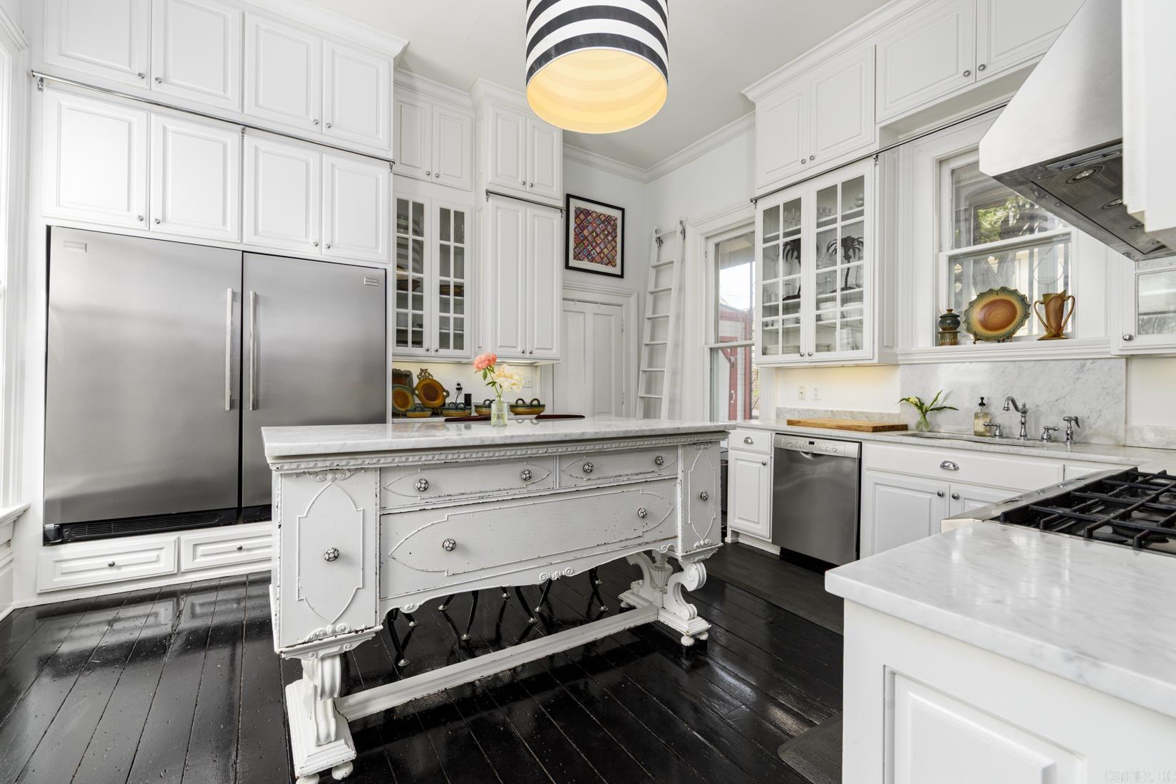 CITY OF LR L10 - Residential