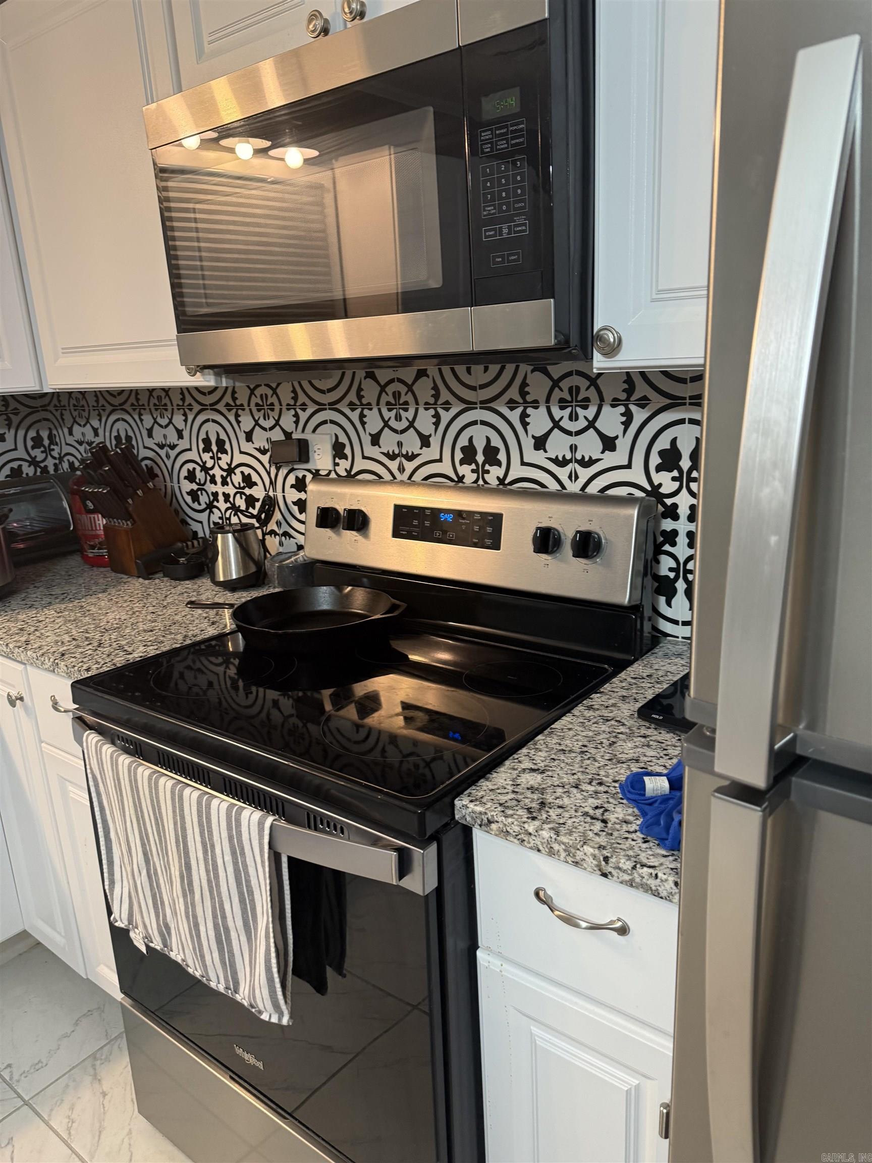 MIKE BERG LAKE - Residential