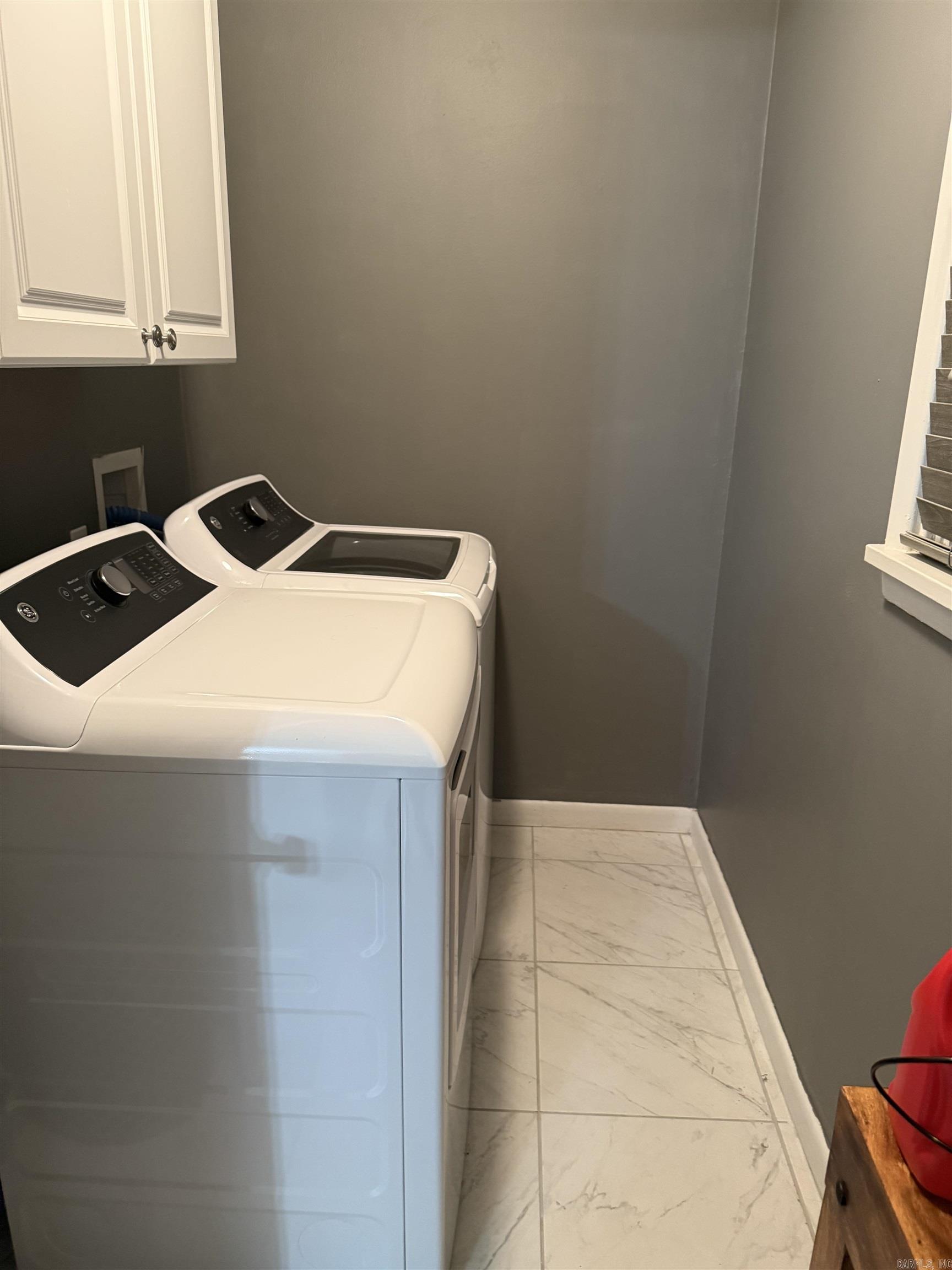 MIKE BERG LAKE - Residential