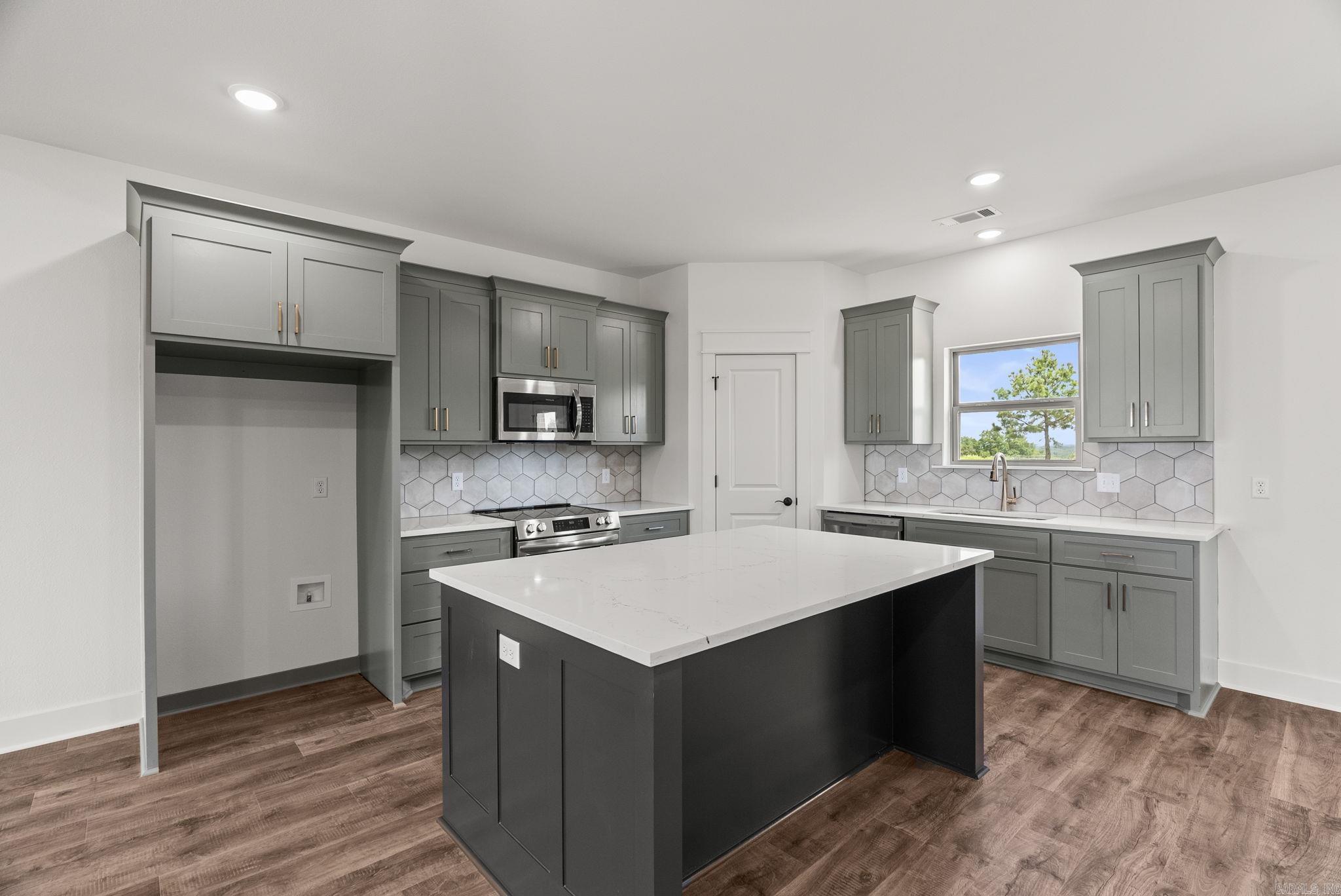 SUMMERLYN SUBDIVISION - Residential