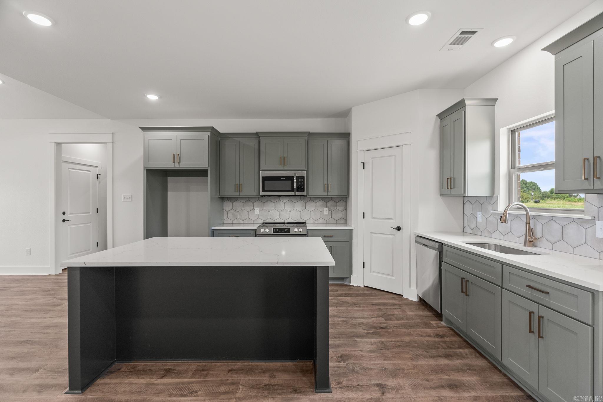 SUMMERLYN SUBDIVISION - Residential