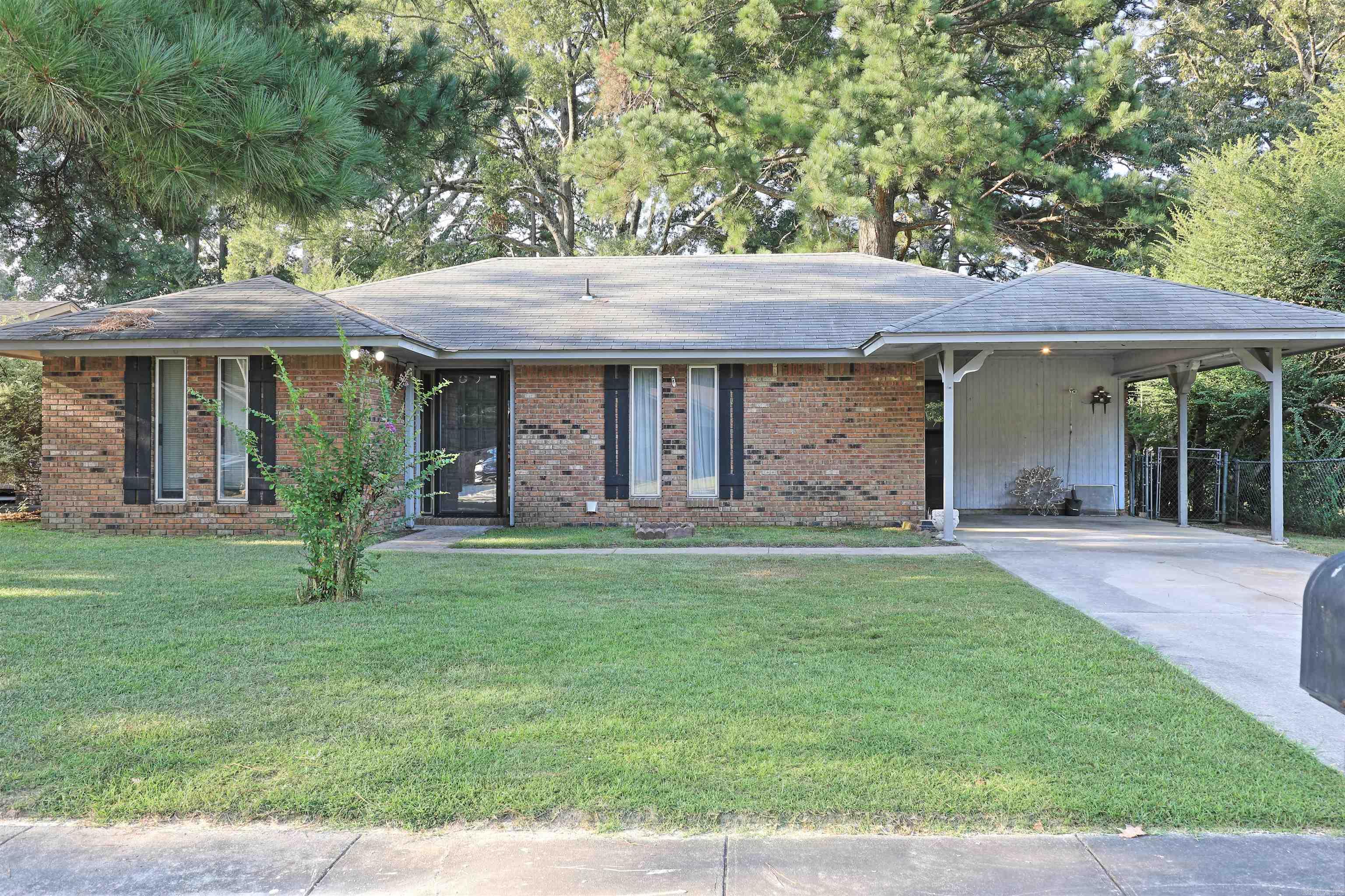 LEAWOOD NORTH ADD - Residential