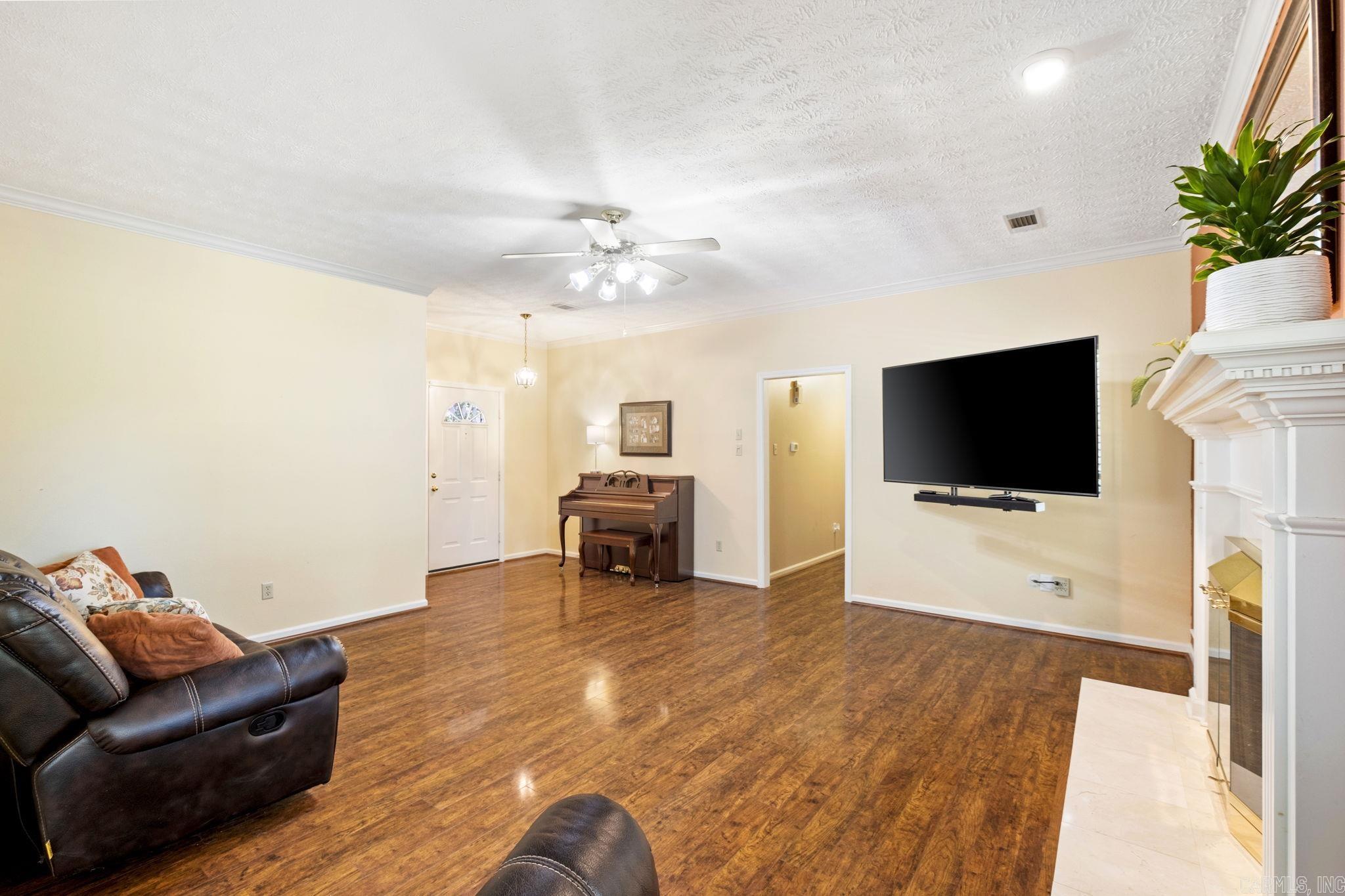 HUNTERS RIDGE ADDN - Residential