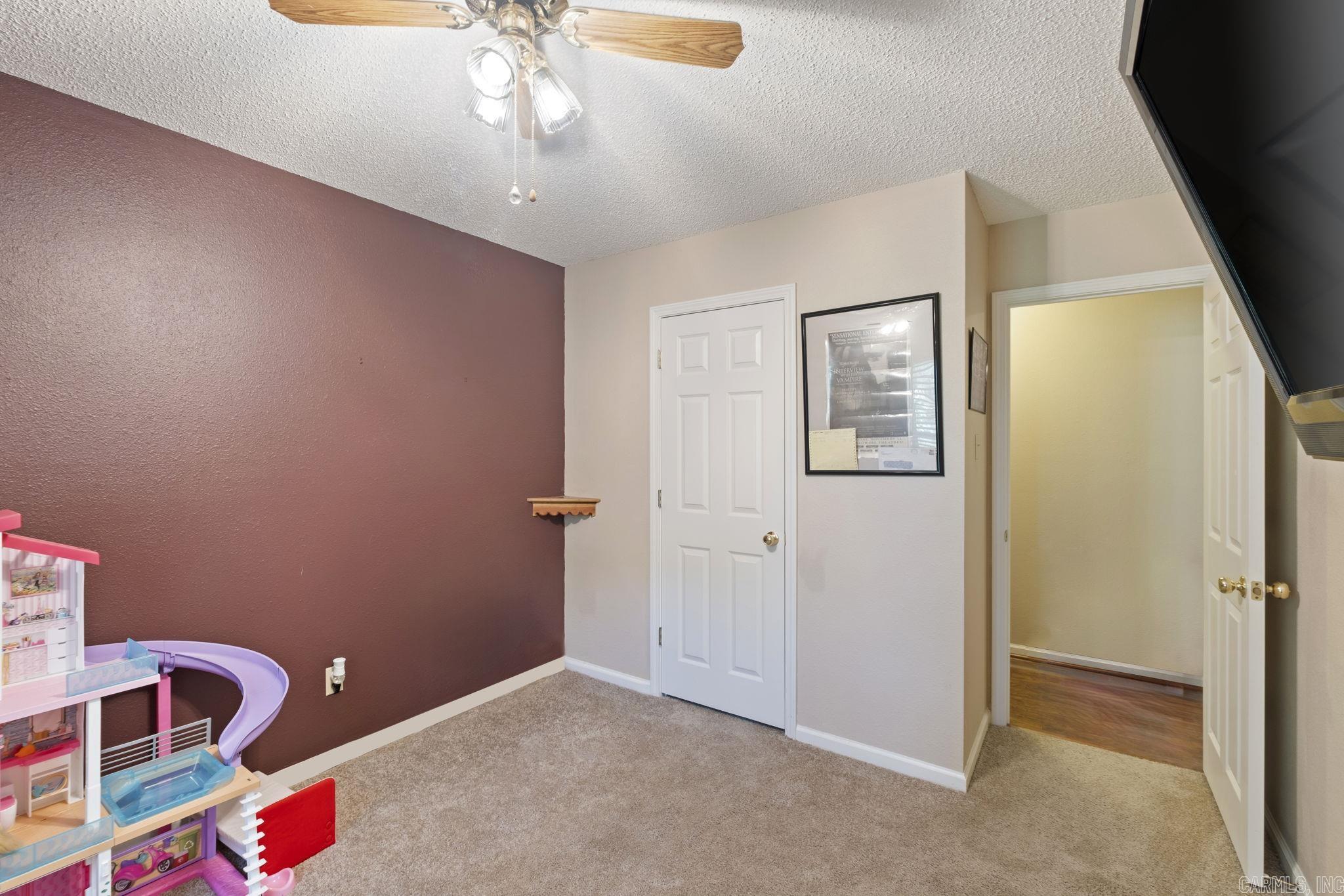 HUNTERS RIDGE ADDN - Residential