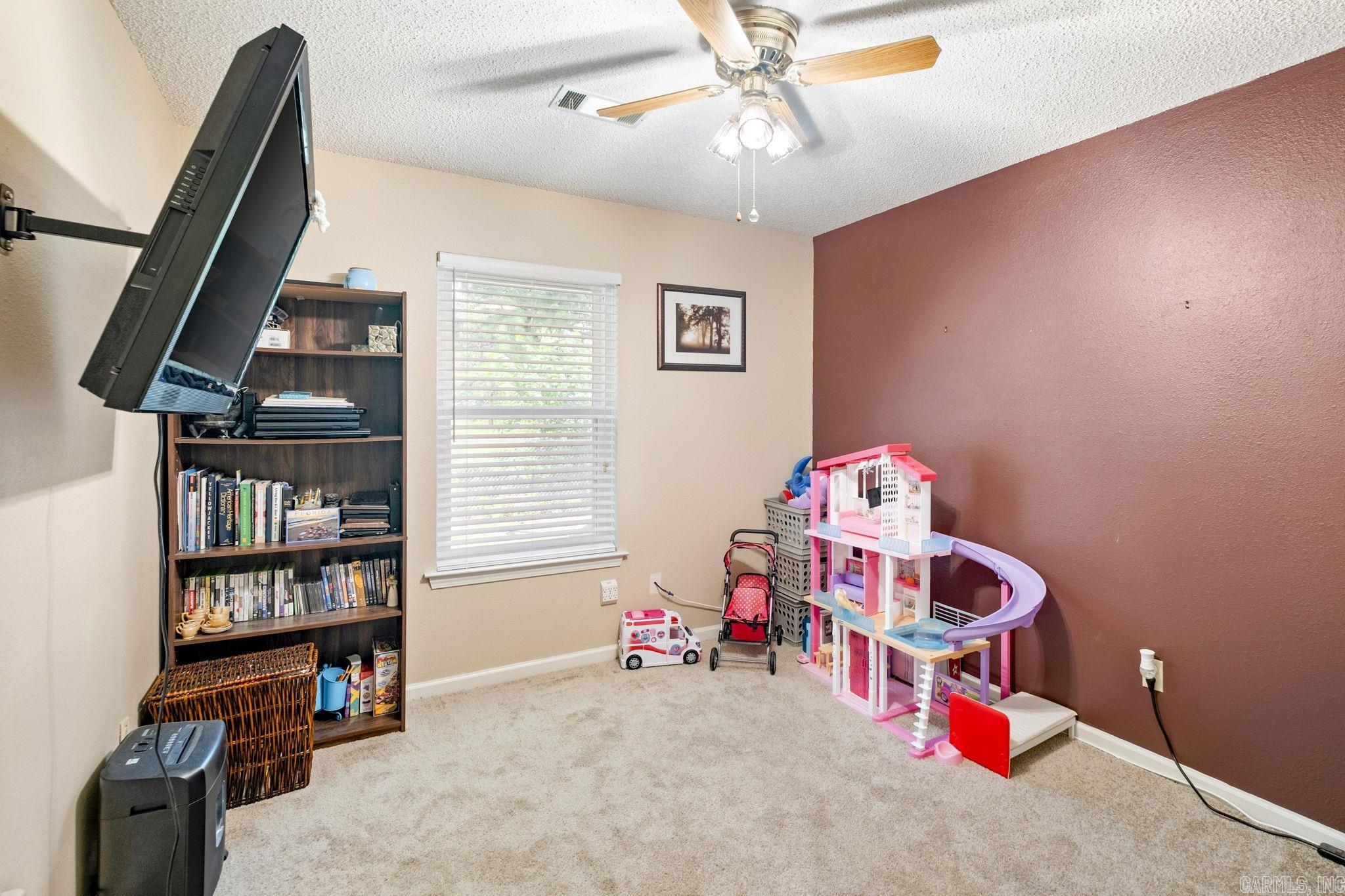 HUNTERS RIDGE ADDN - Residential