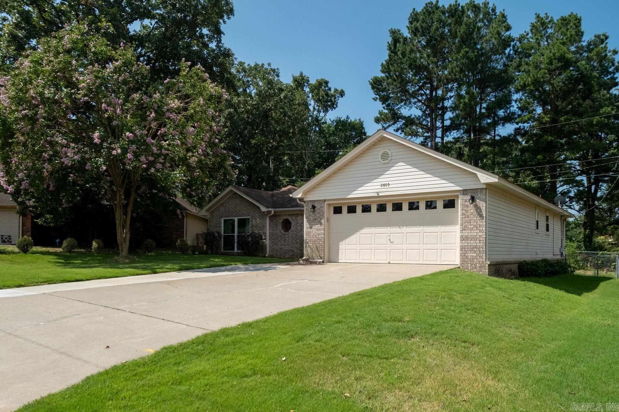 HUNTERS RIDGE ADDN - Residential