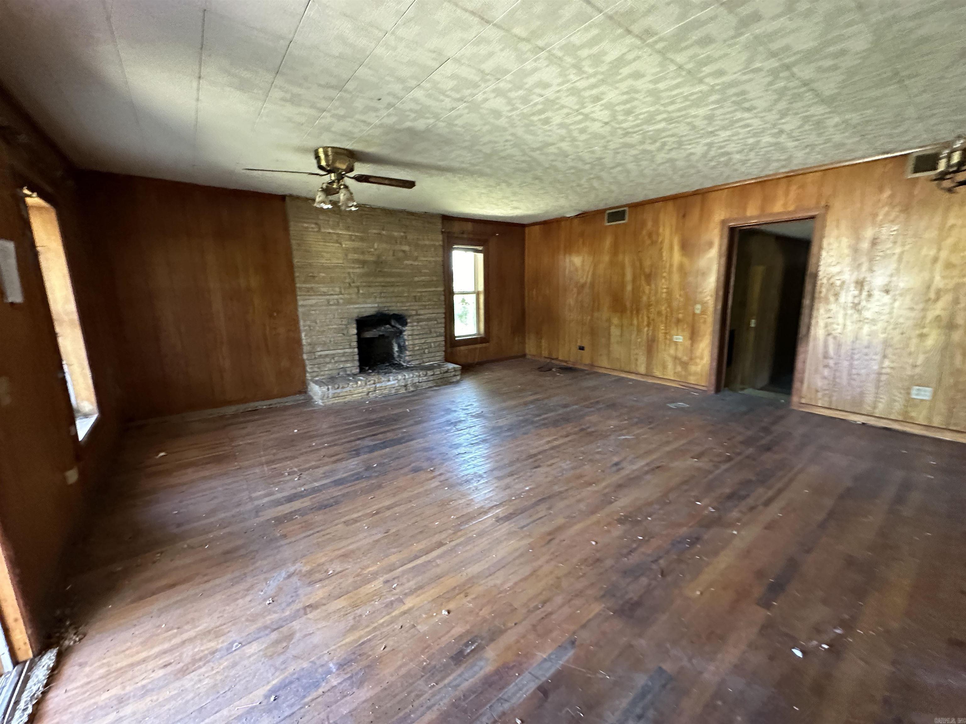 Metes & Bounds - Residential