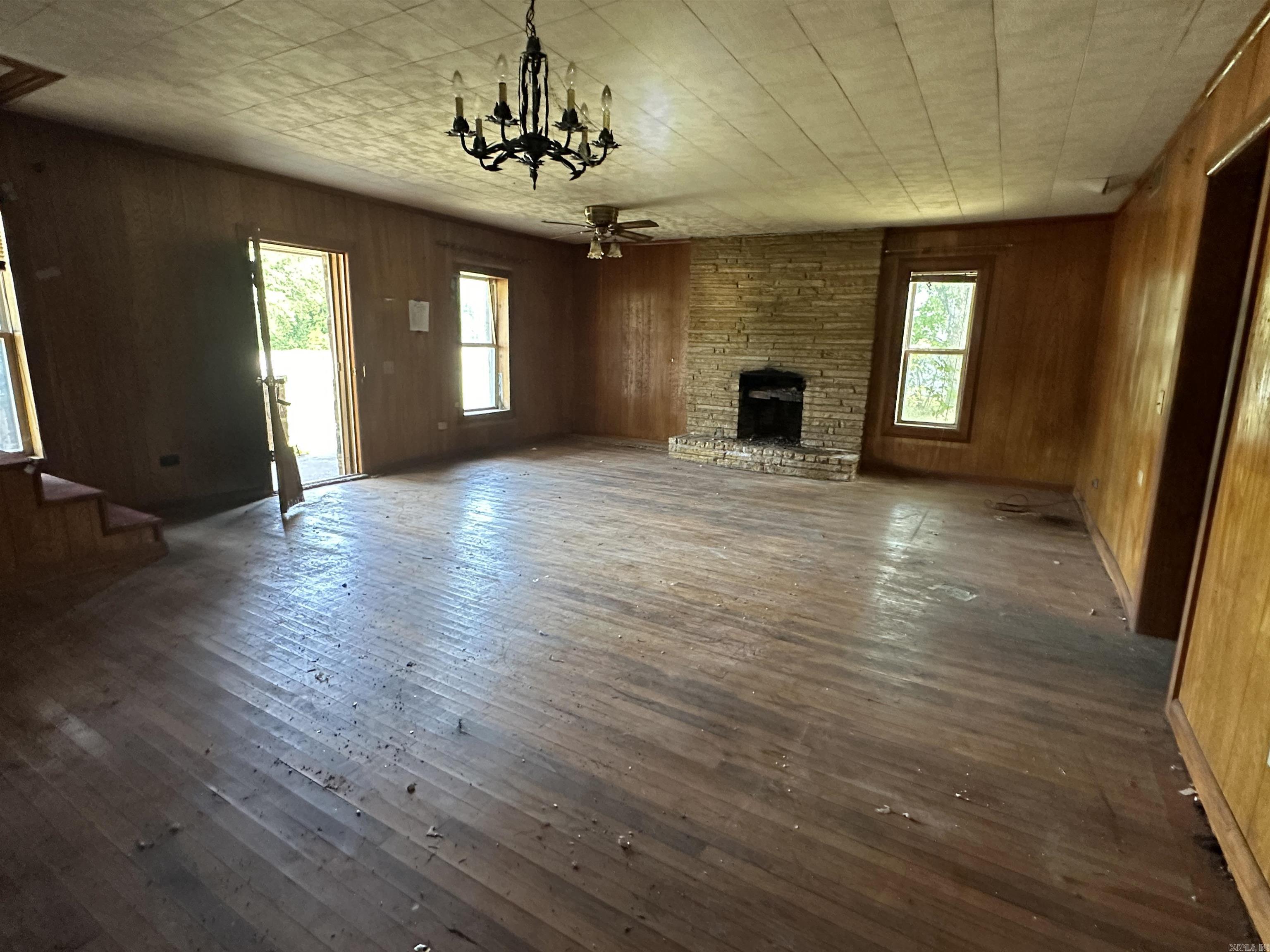 Metes & Bounds - Residential