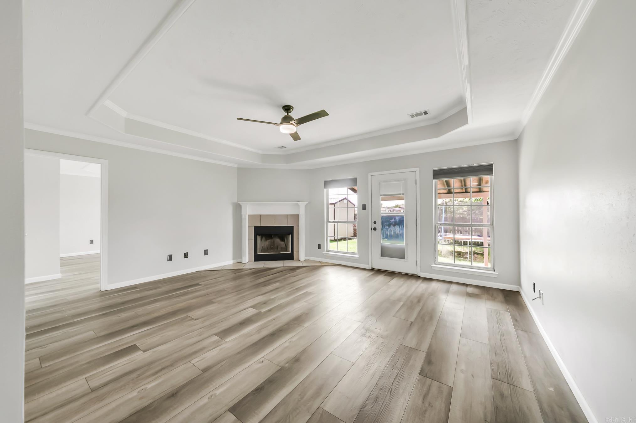 WILLOW LAKE - Residential