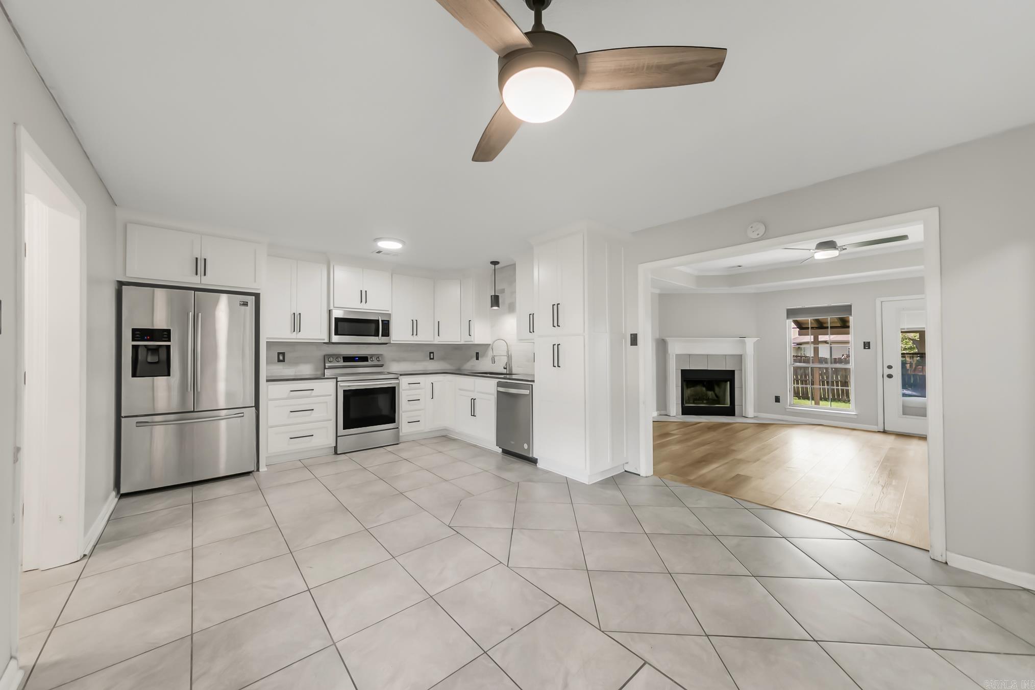 WILLOW LAKE - Residential