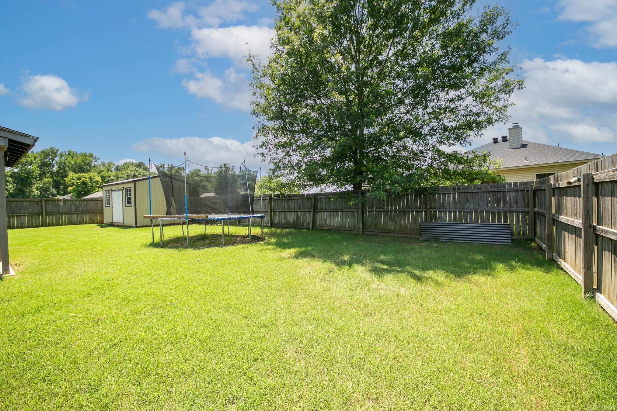 WILLOW LAKE - Residential