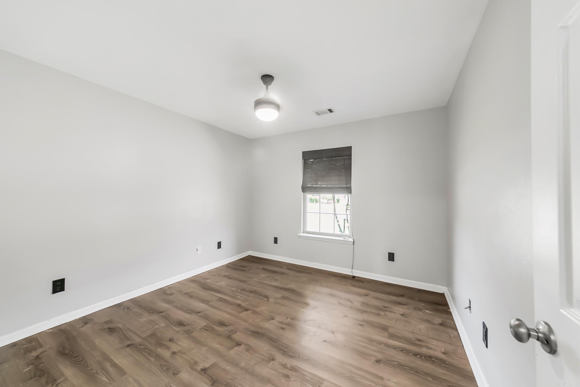WILLOW LAKE - Residential