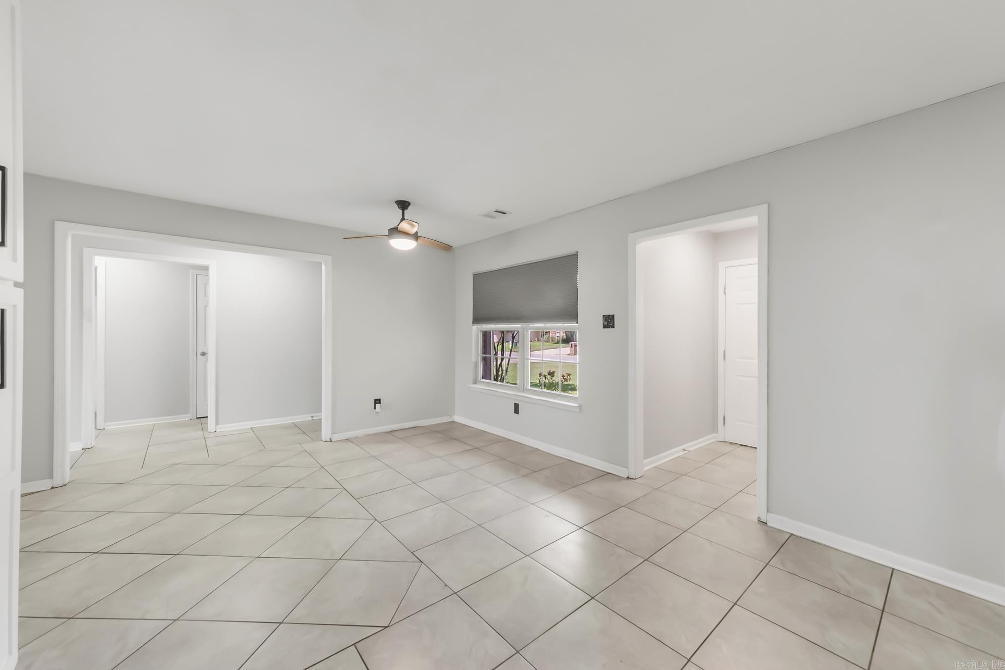 WILLOW LAKE - Residential