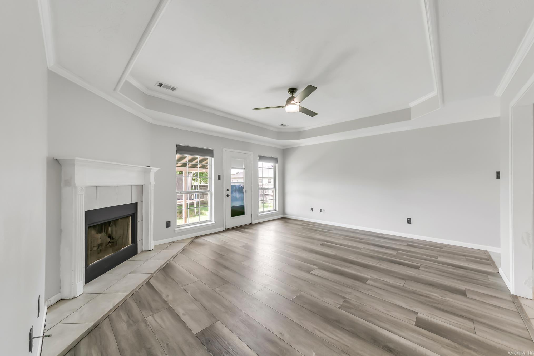 WILLOW LAKE - Residential