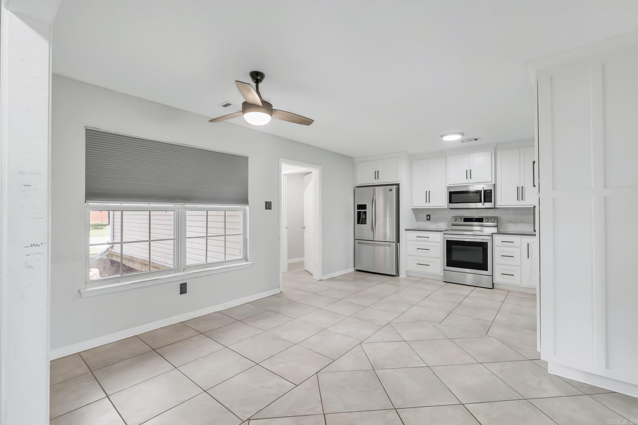 WILLOW LAKE - Residential
