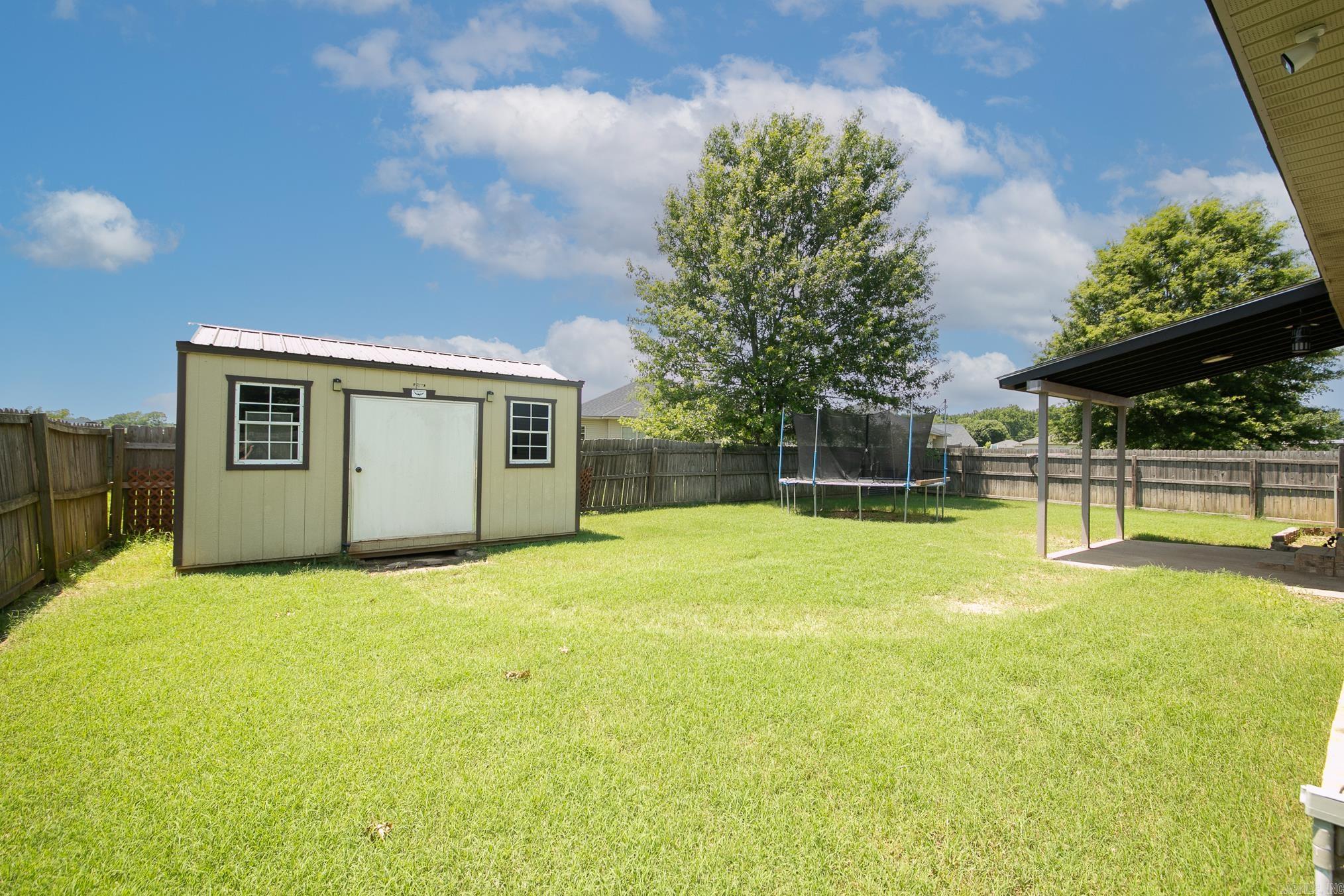 WILLOW LAKE - Residential