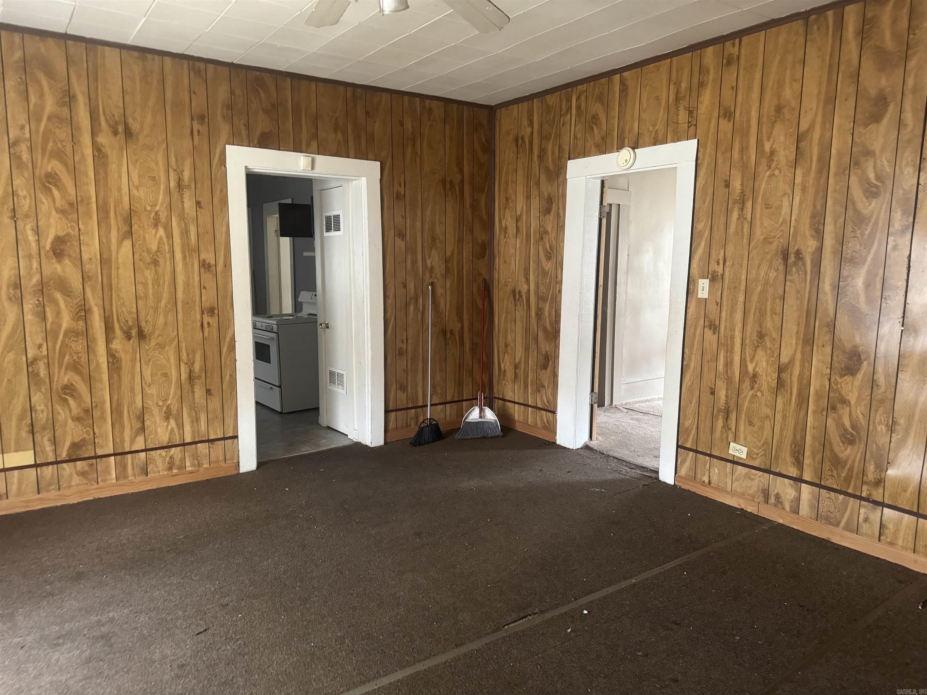 CARDENS J D - Residential