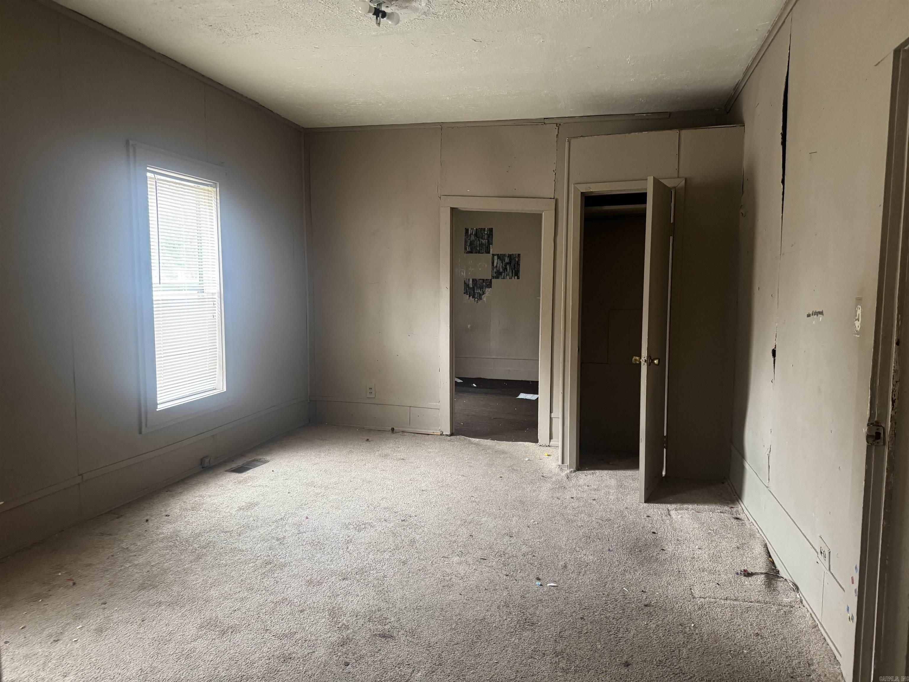 CARDENS J D - Residential