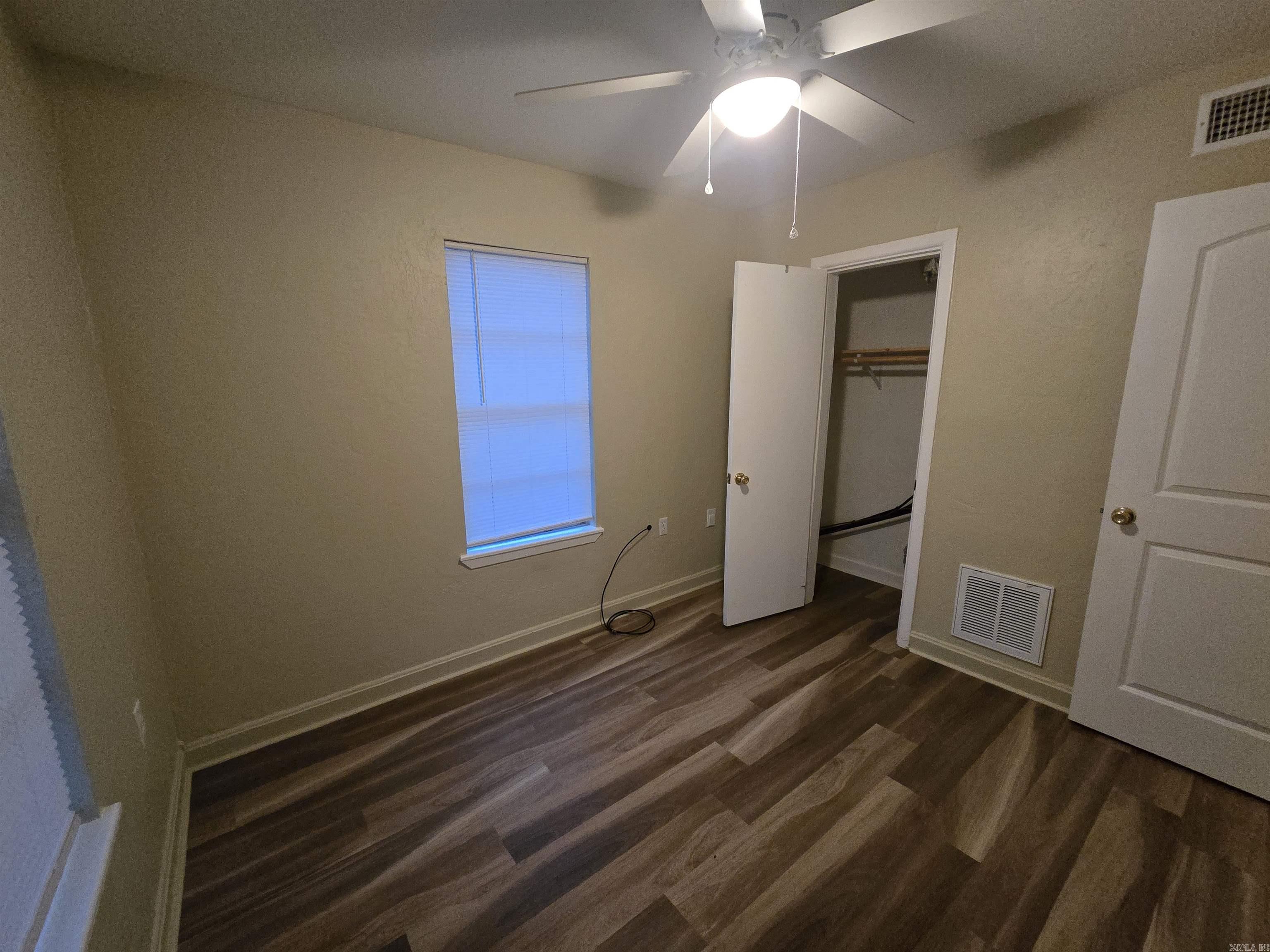 SOUTHLAWN HEIGHTS AKA SOUTH HEIG - Residential