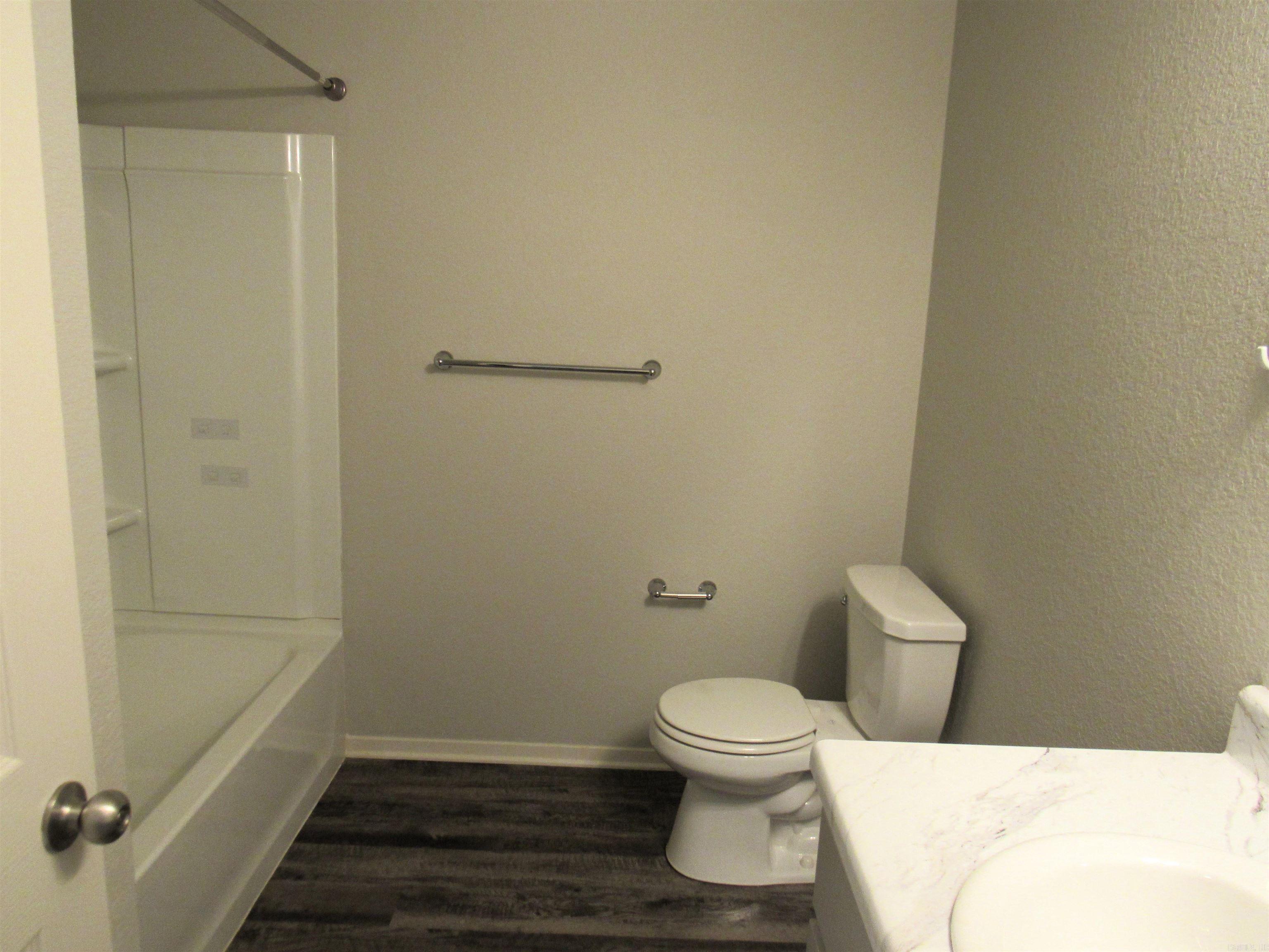 OAKLAND GROVE ESTATES - Residential