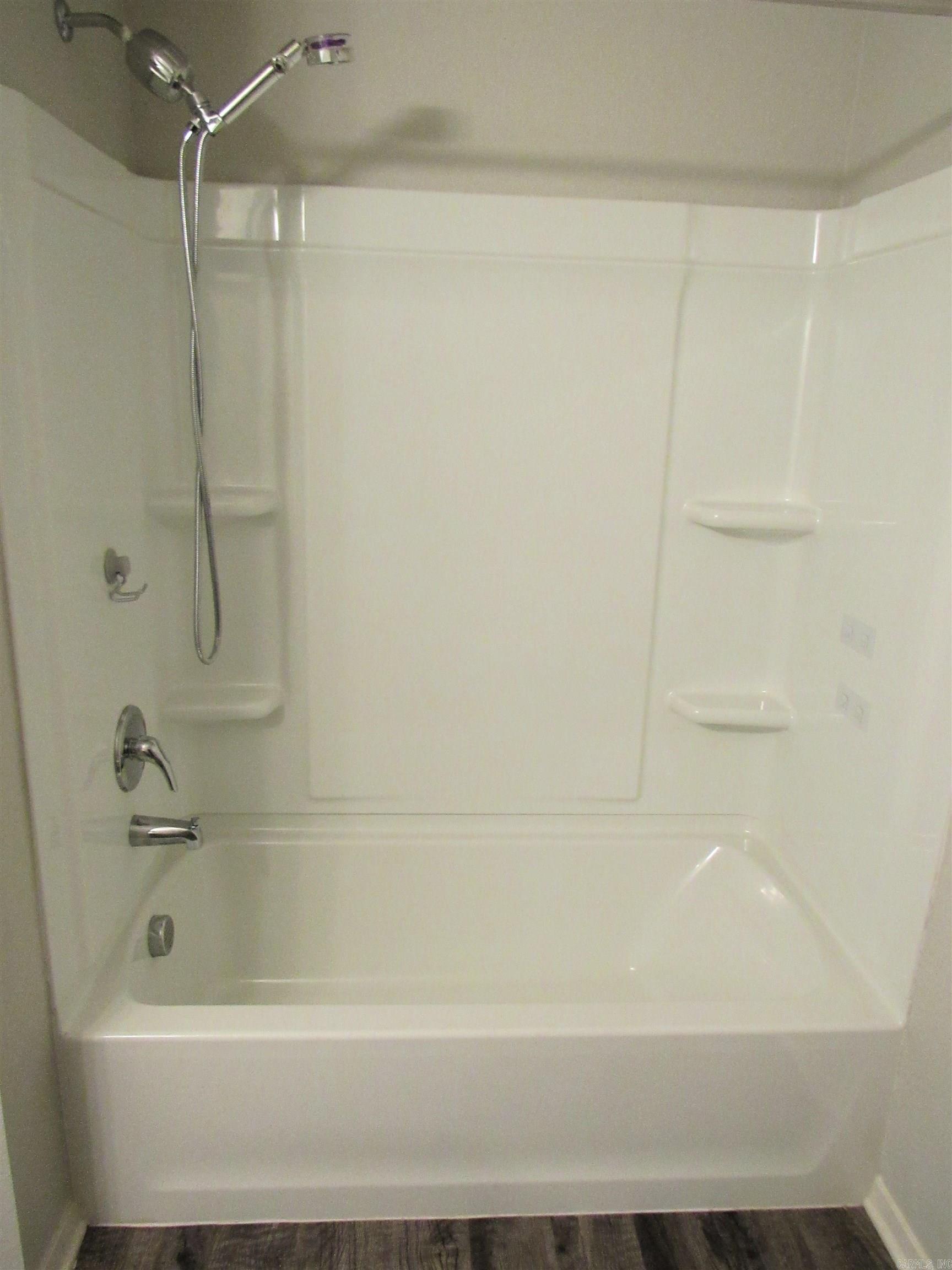 OAKLAND GROVE ESTATES - Residential