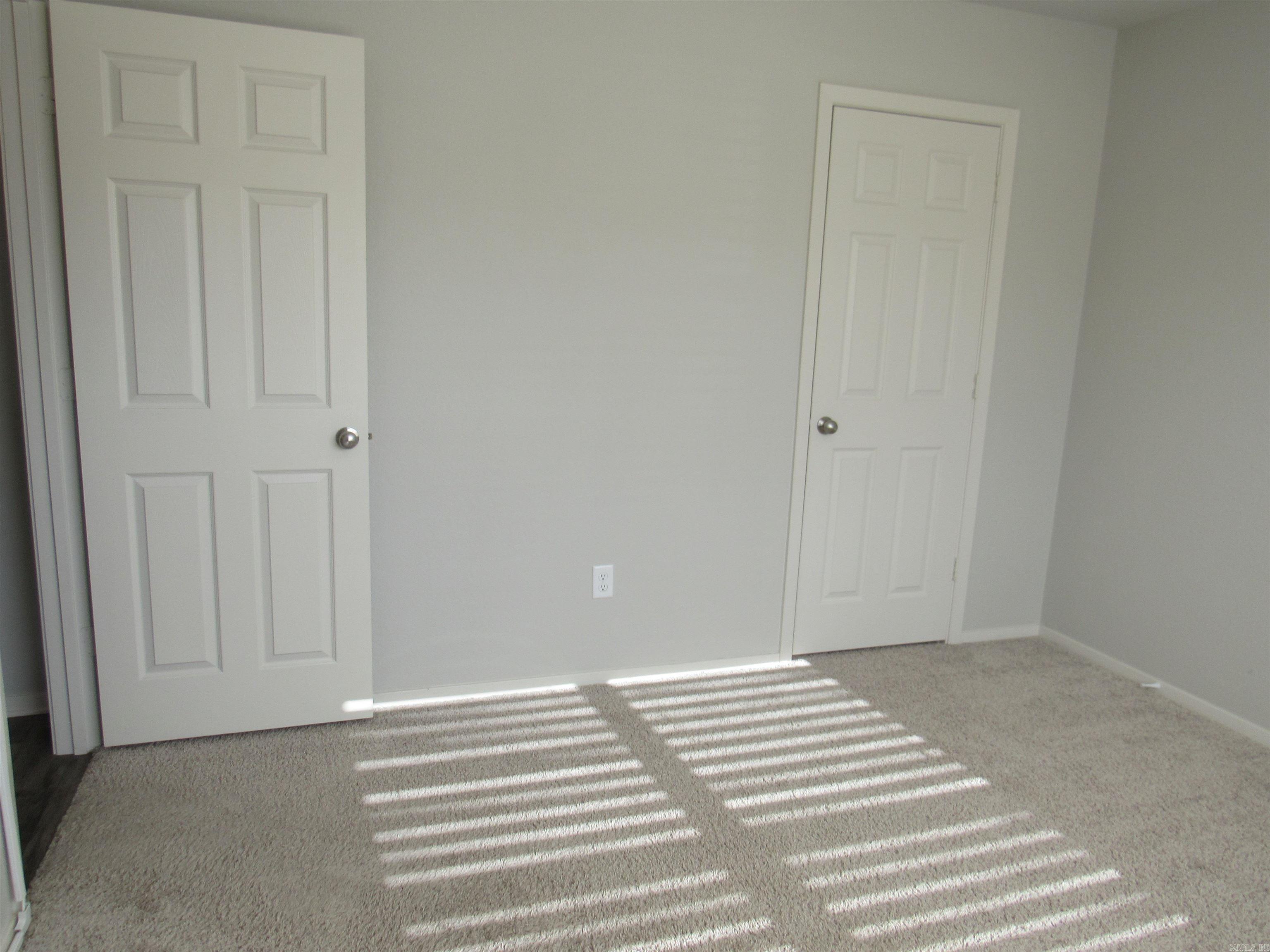 OAKLAND GROVE ESTATES - Residential