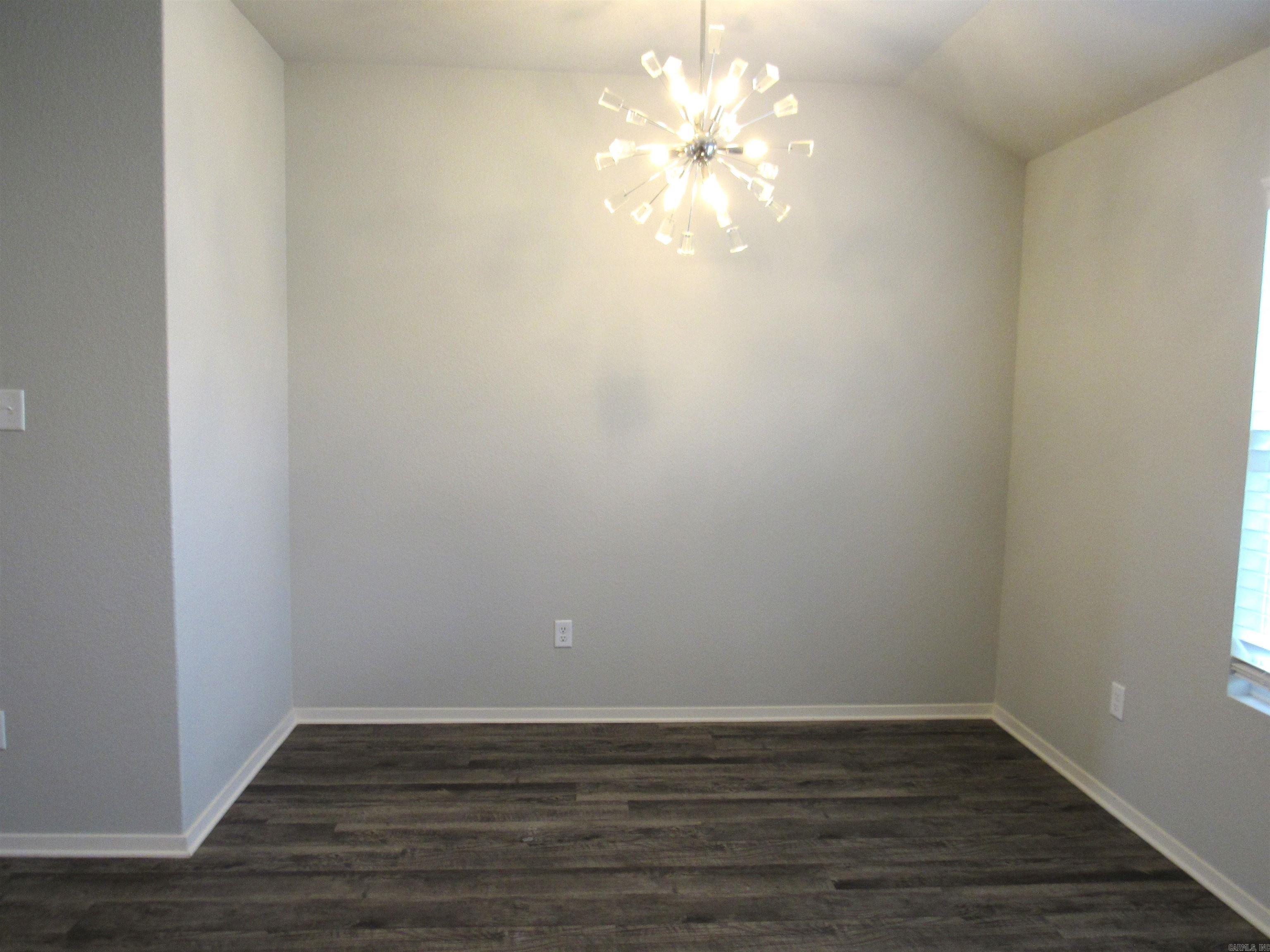 OAKLAND GROVE ESTATES - Residential