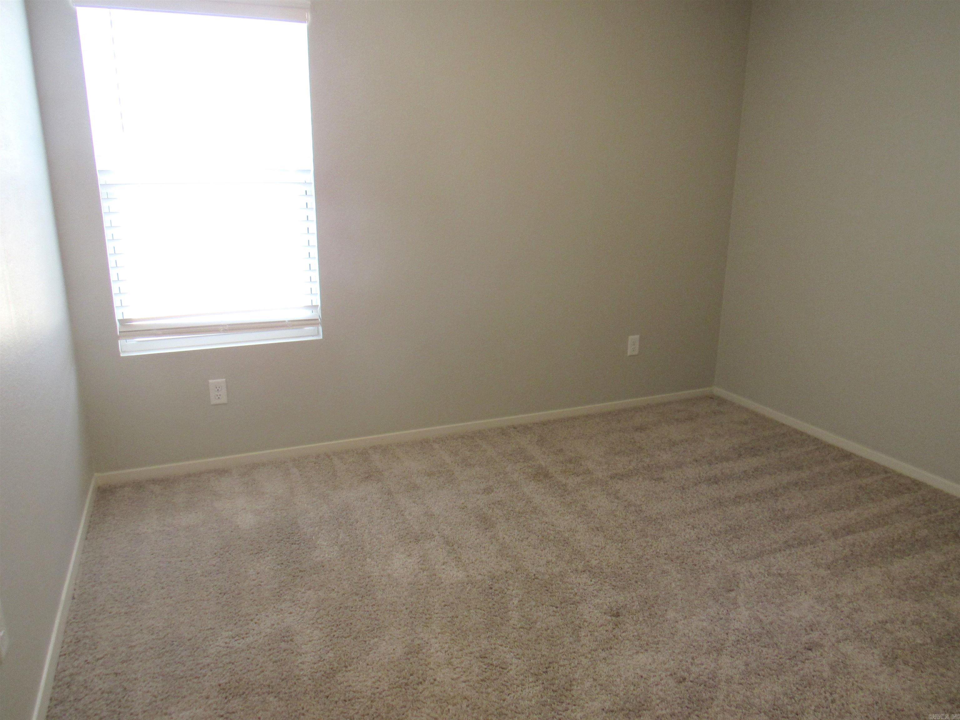 OAKLAND GROVE ESTATES - Residential