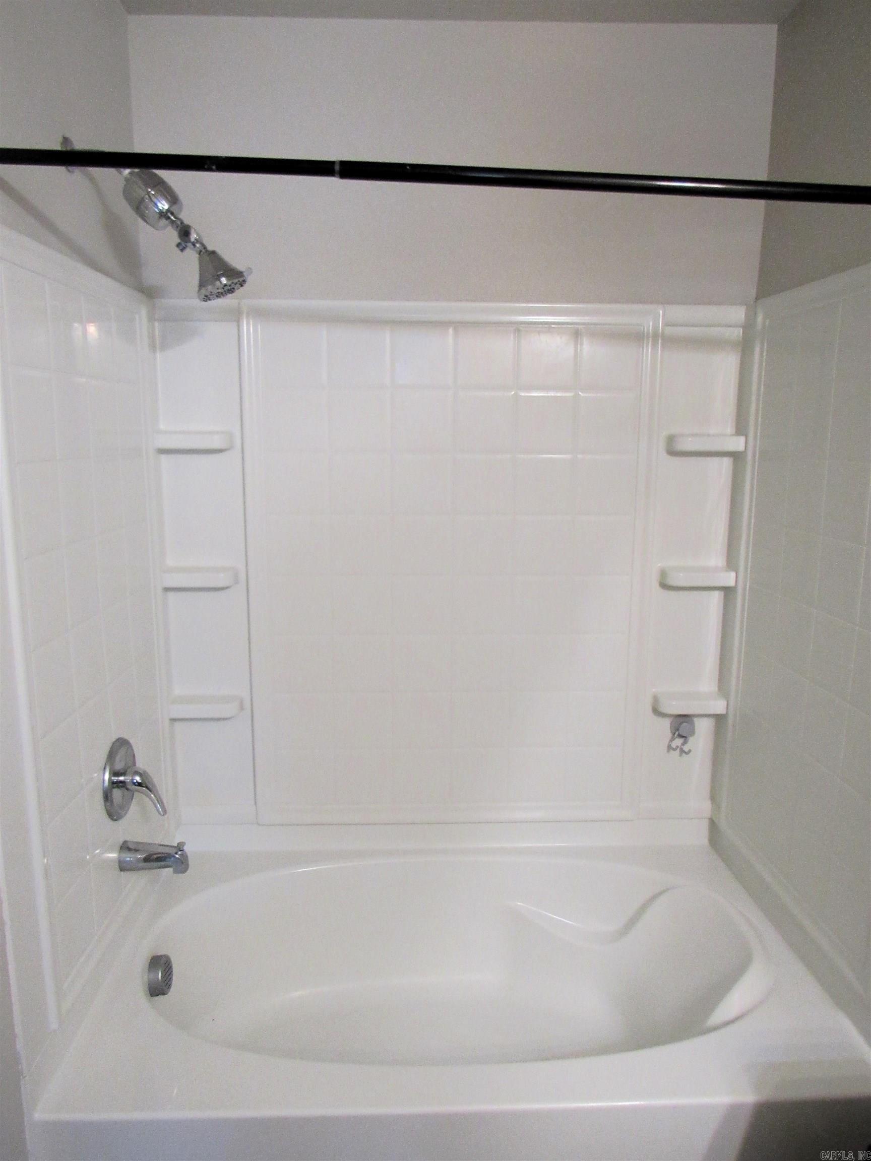 OAKLAND GROVE ESTATES - Residential