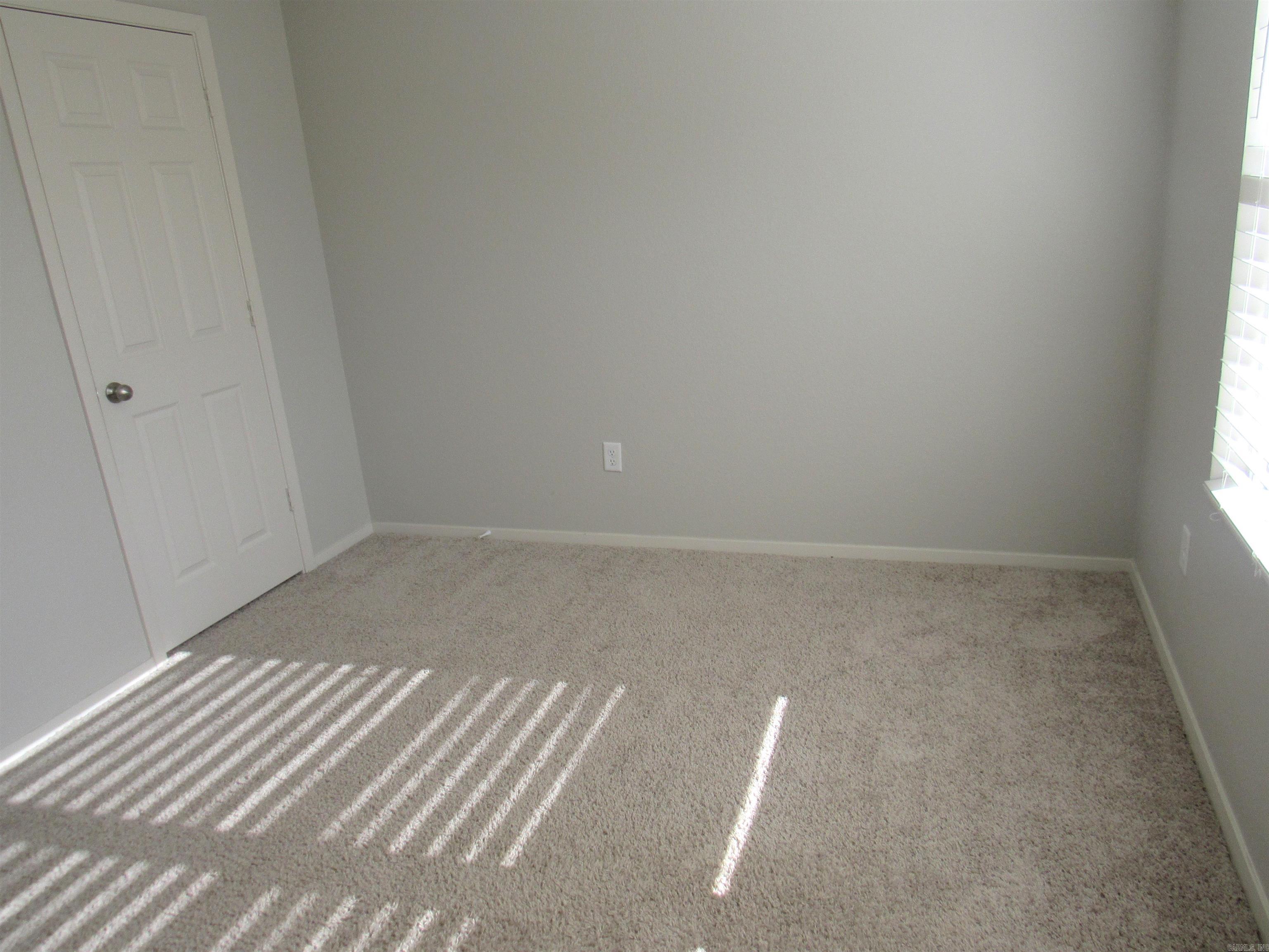 OAKLAND GROVE ESTATES - Residential