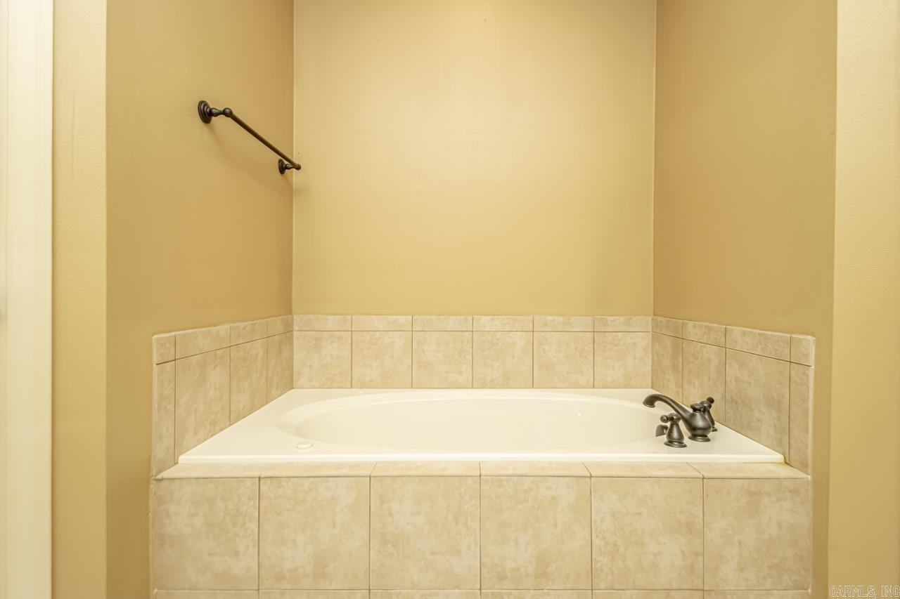 CRYSTALWOOD - Residential