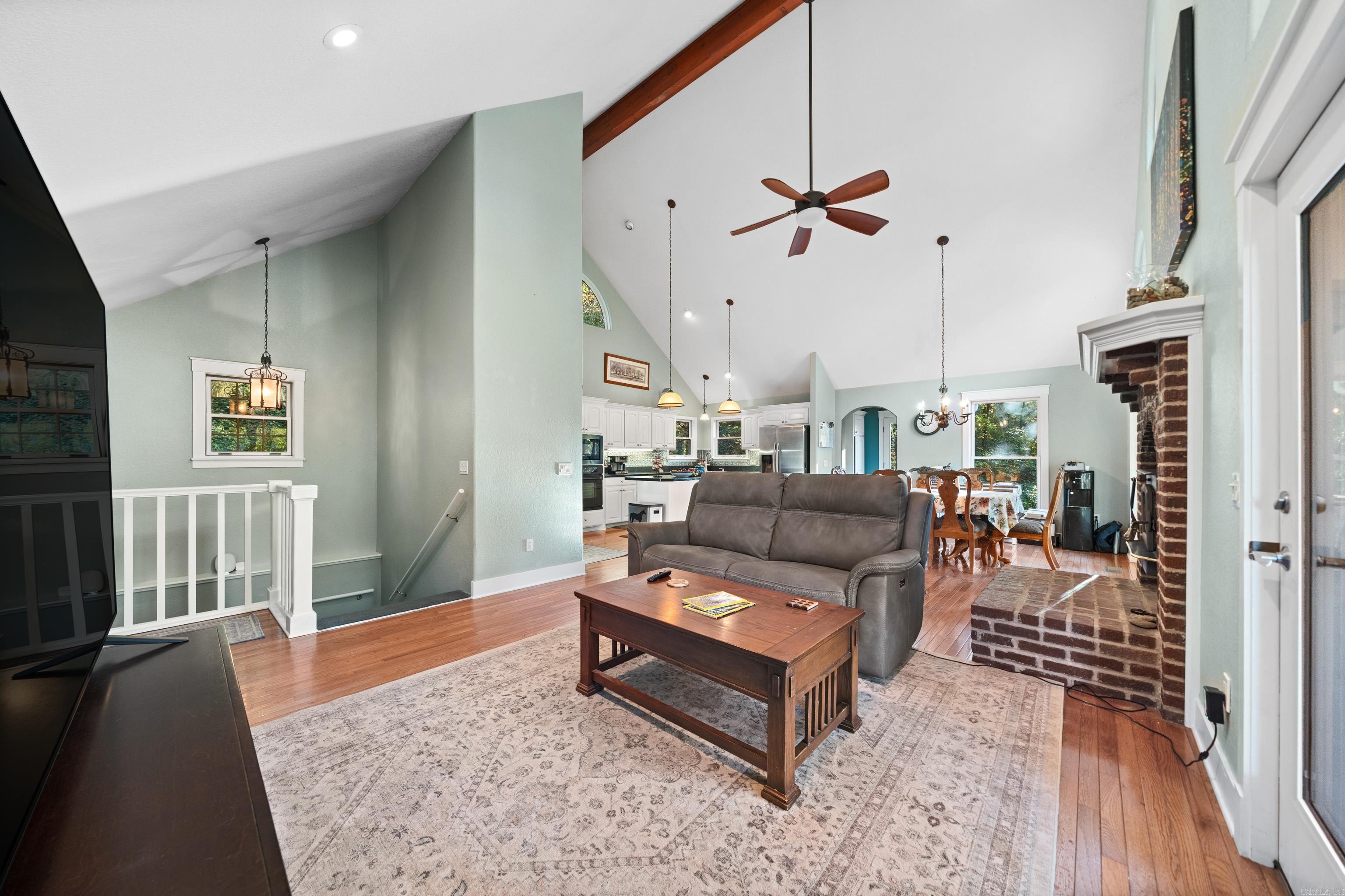 NATURAL SPRINGS - Residential