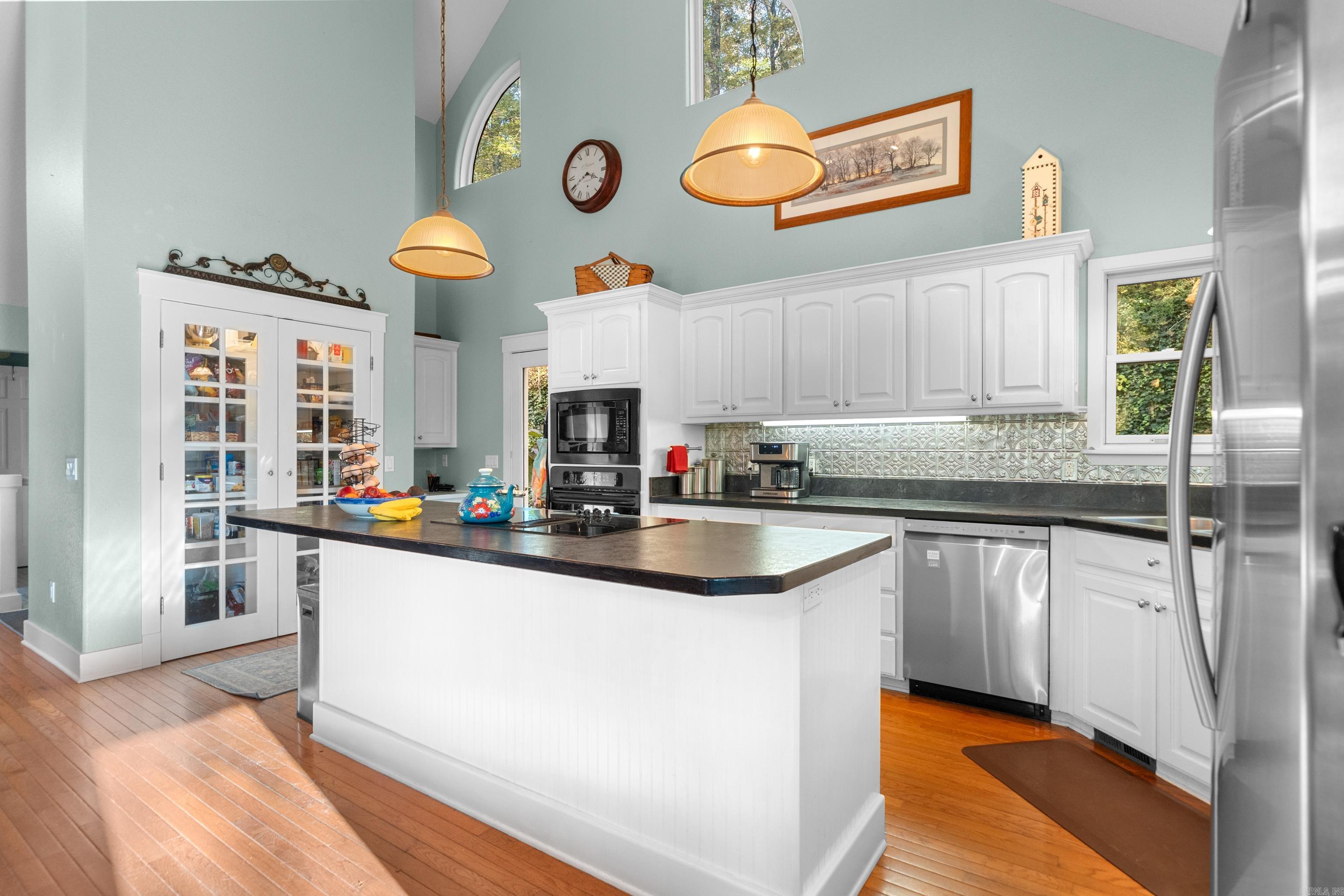 NATURAL SPRINGS - Residential