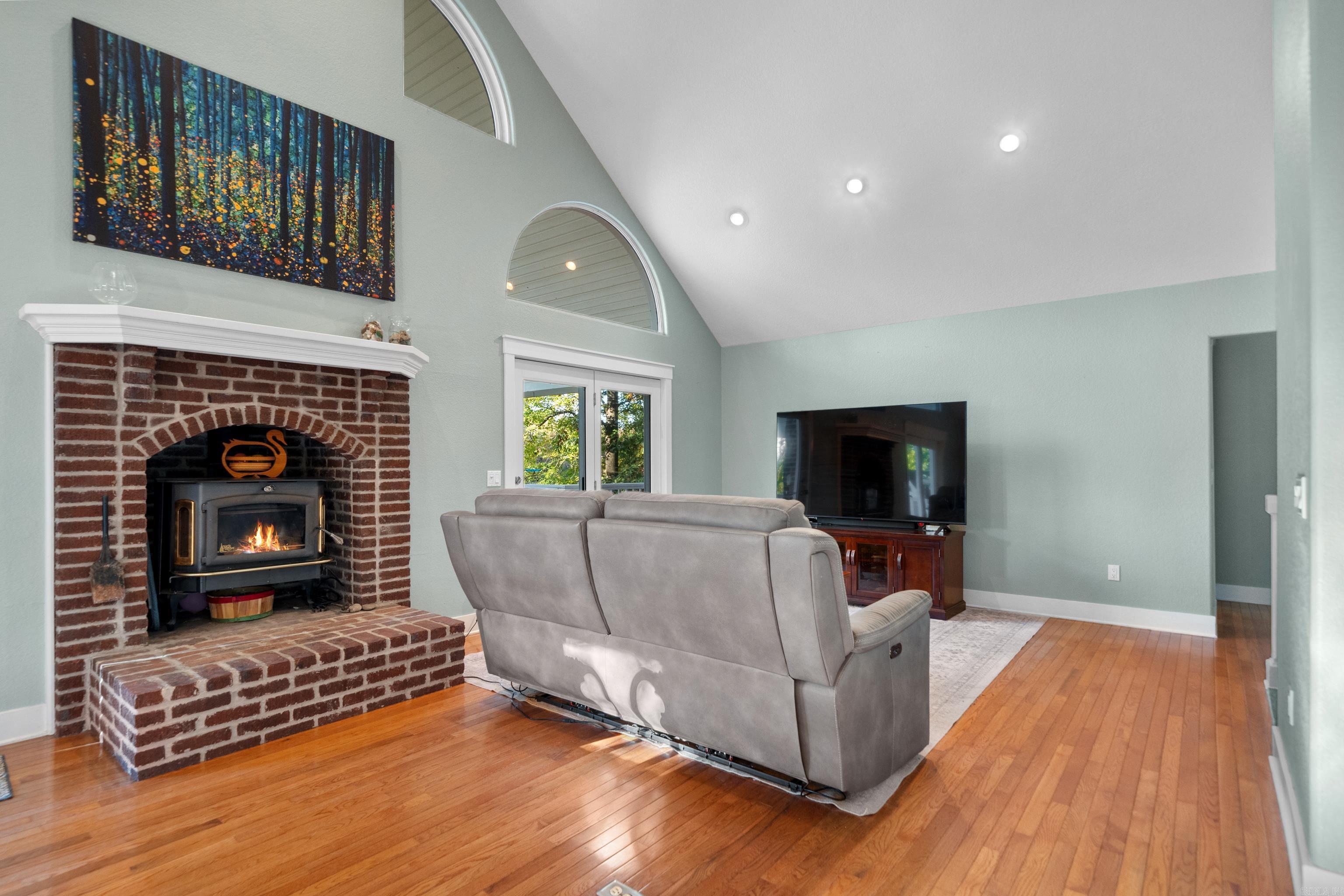 NATURAL SPRINGS - Residential