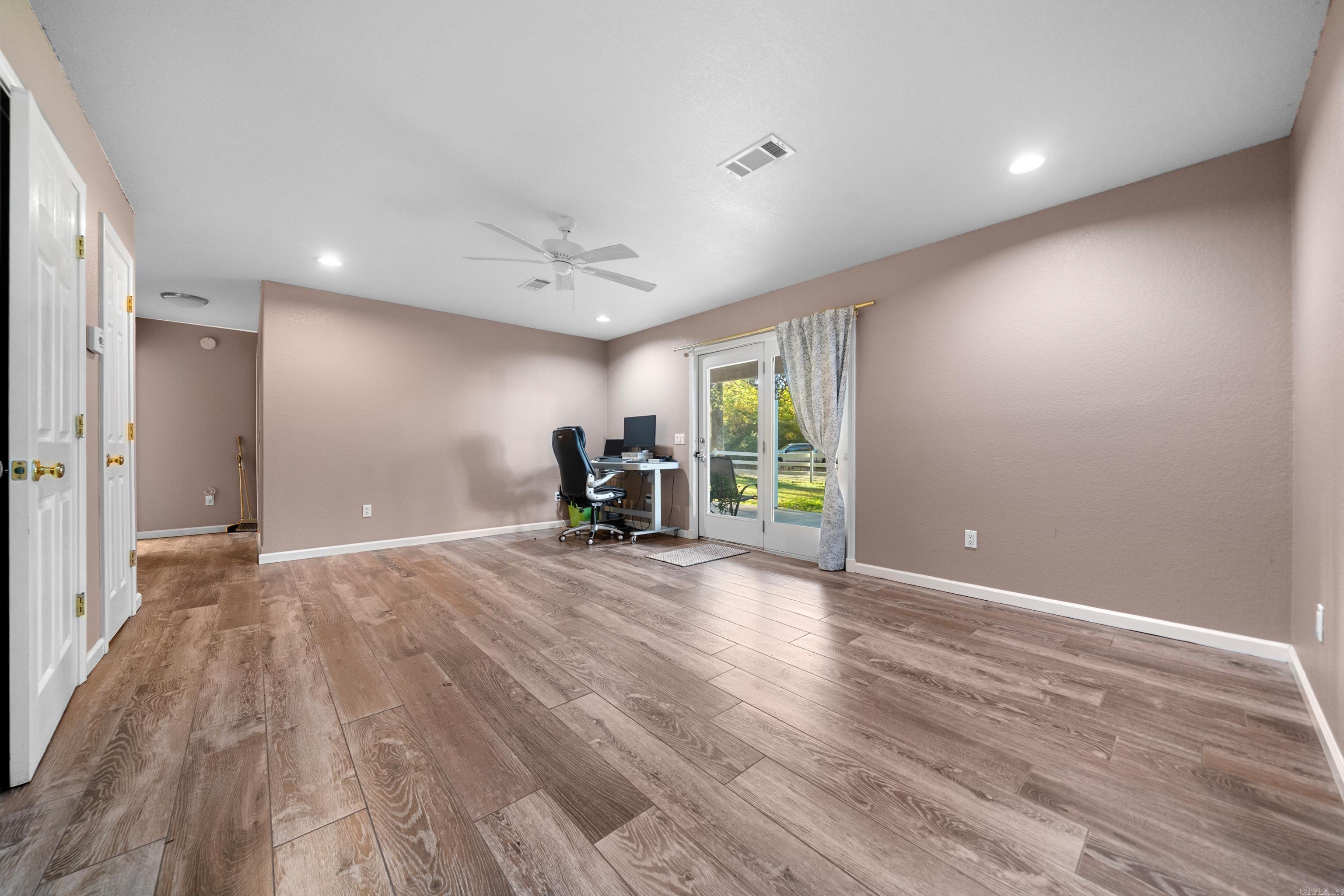 NATURAL SPRINGS - Residential