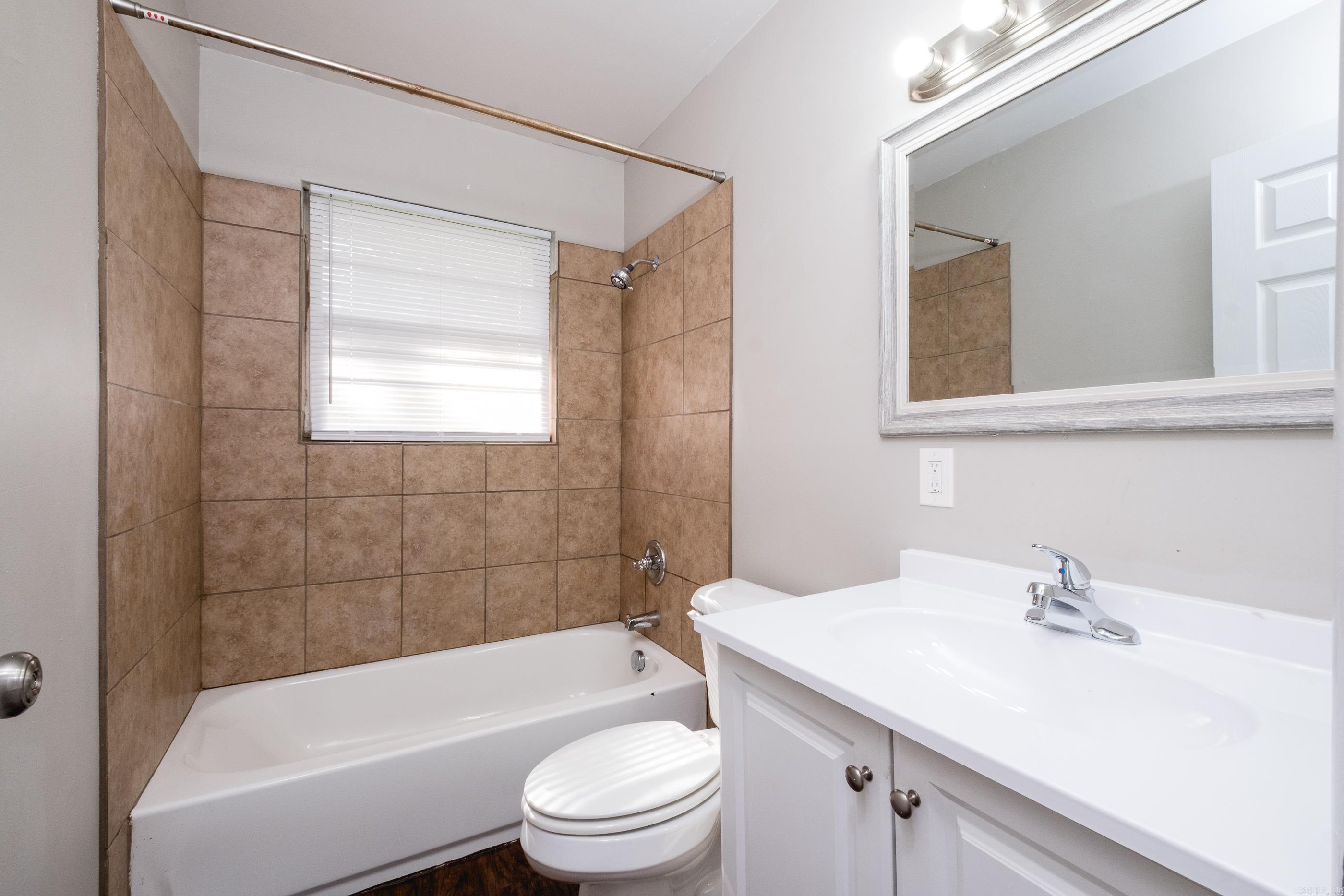 HILLSIDE - Residential