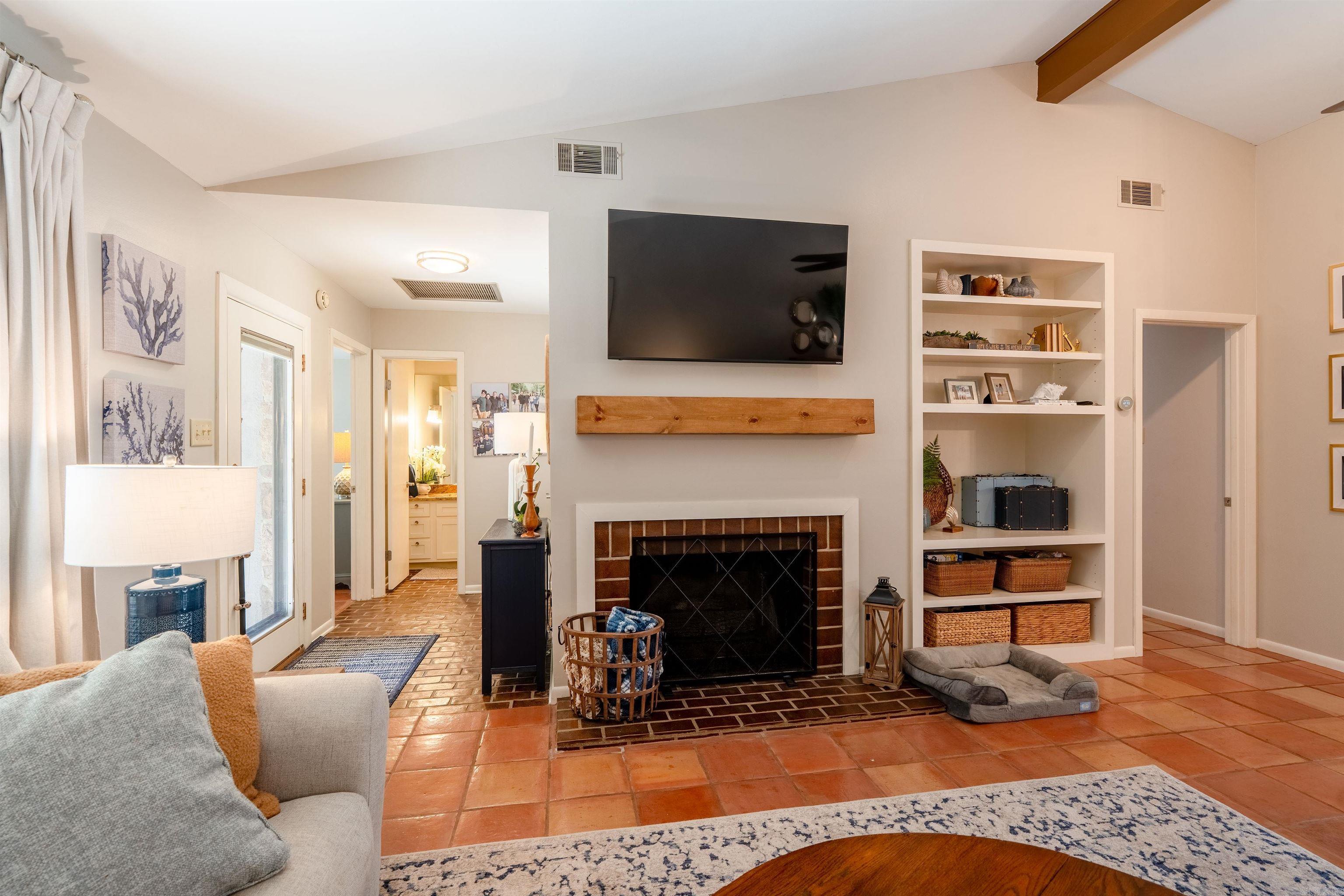 EI: THE ORCHARDS - Residential