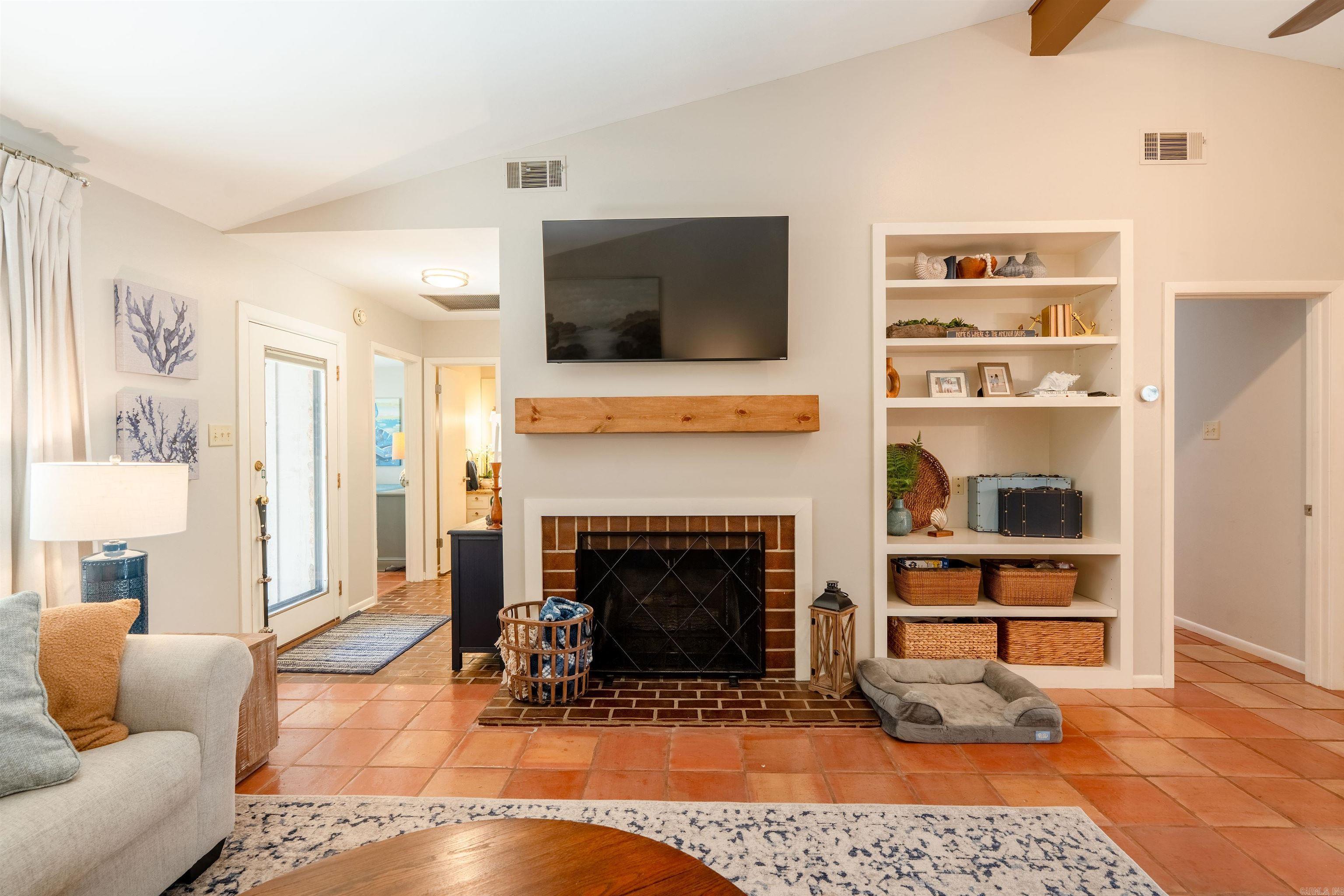 EI: THE ORCHARDS - Residential