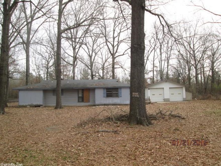 One story frame home with dettached storage building. One Level three bedroom home. Large lot with lots of potential. "Seller does not pay customary closing costs: including title policy, escrow fees, survey or transfer fees. Proof of funds required on cash transactions ; Lender Pre-Approval letter for financed offers (dated within last 30 days)." Seller is “Secretary of Veterans Affairs”. A Hold Harmless agreement will be required.