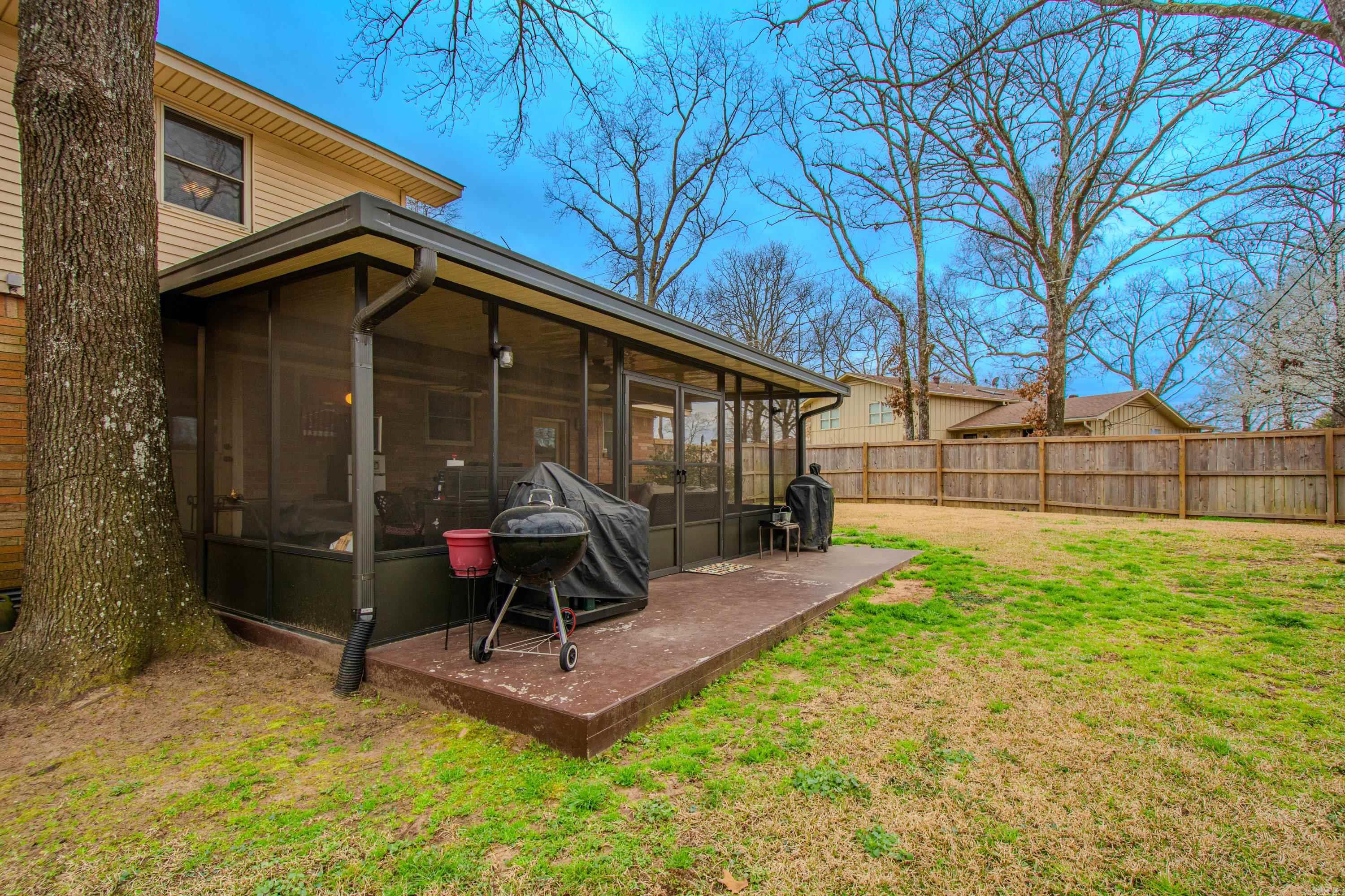 COUNTRY CLUB PARK - Residential