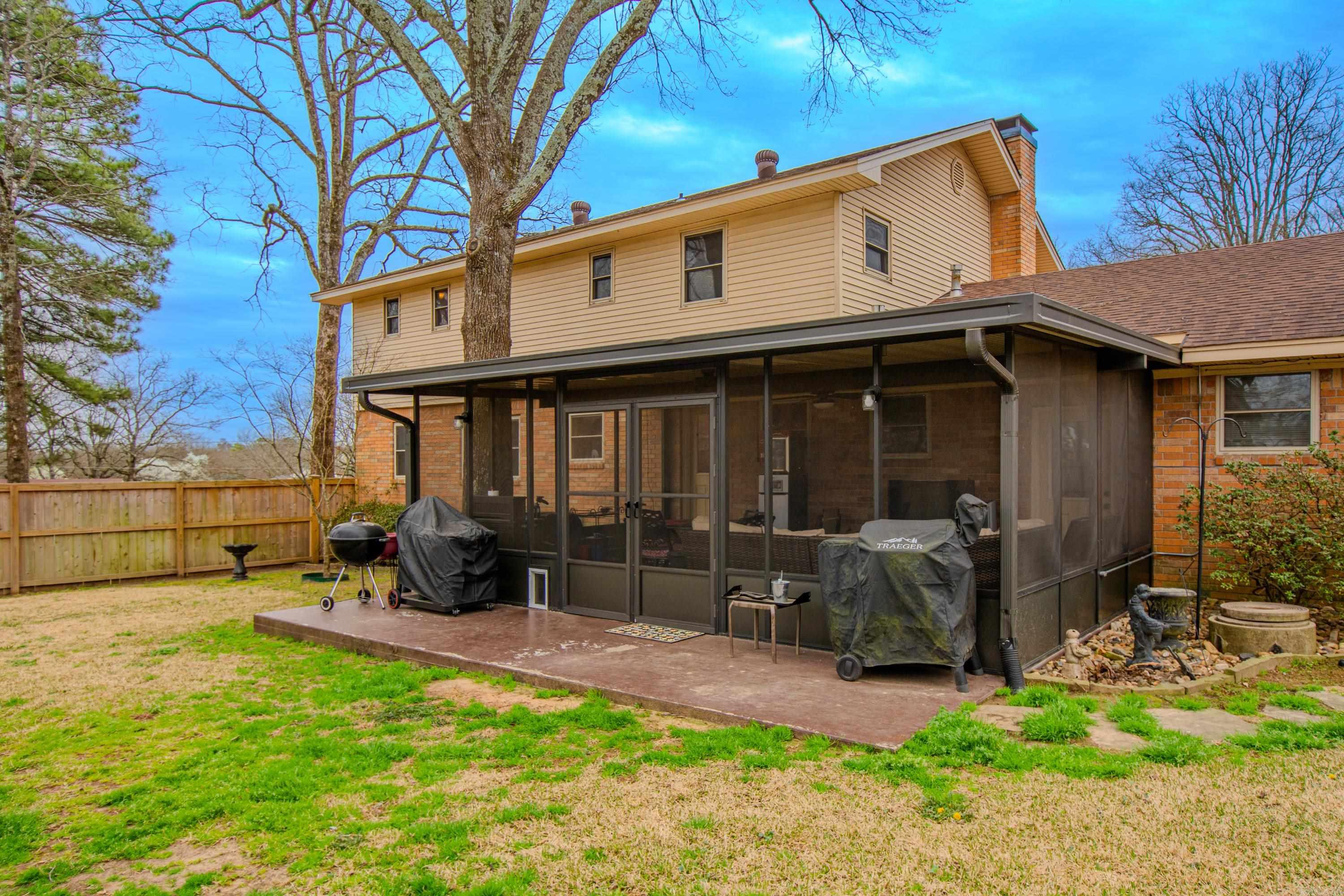 COUNTRY CLUB PARK - Residential